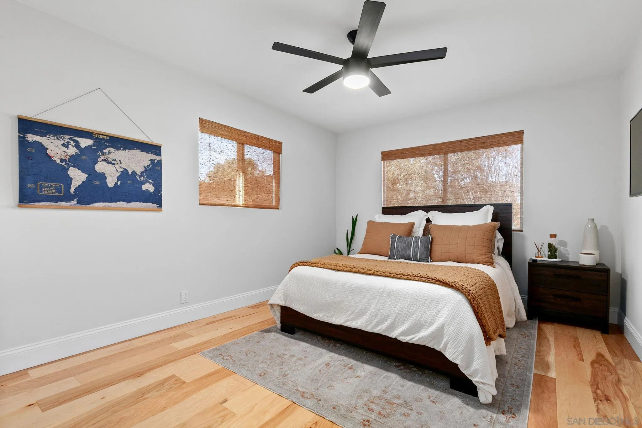 https://cdn.realtyfeed.com/cdn/127/250043792/895c46bd89c98a538531451d63ff3975.webp