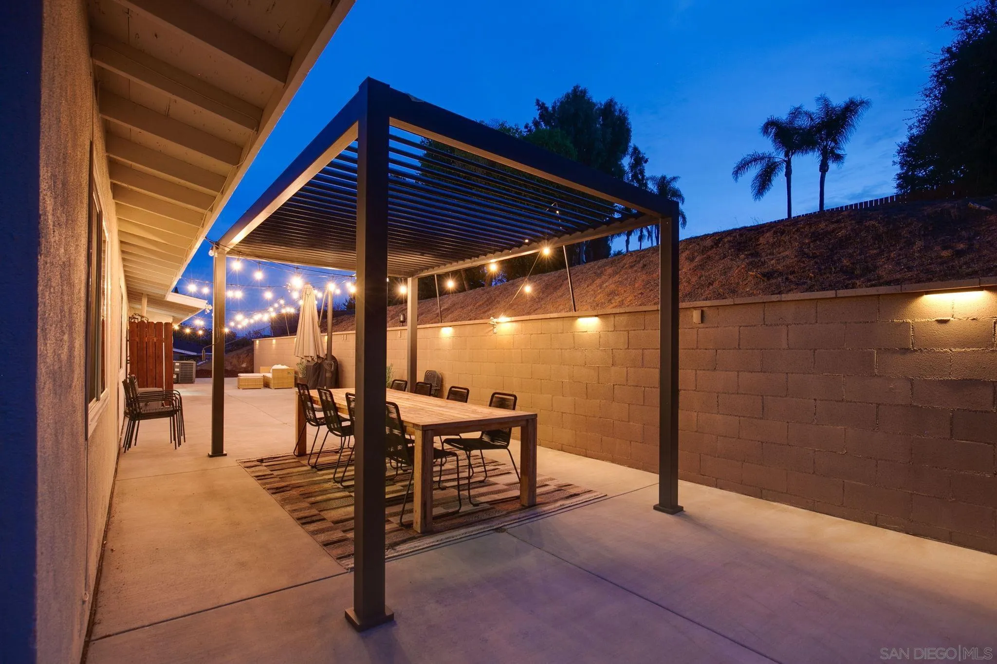 https://cdn.realtyfeed.com/cdn/127/250043792/e9898ad1cadbf10a031c0502c5f67dd4.webp