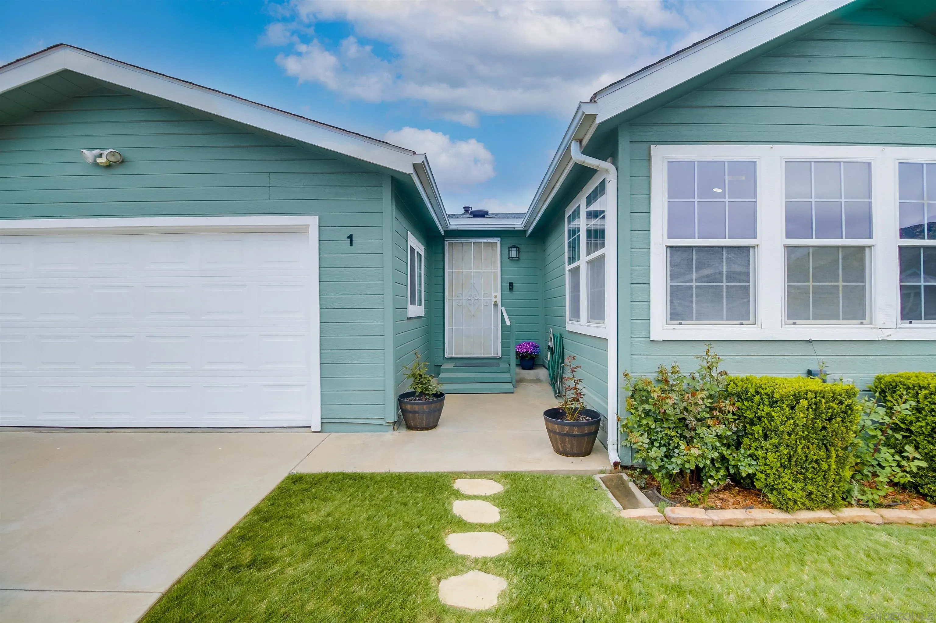 https://cdn.realtyfeed.com/cdn/127/250043804/13705a9ebd5b26811d3344e941320252.webp