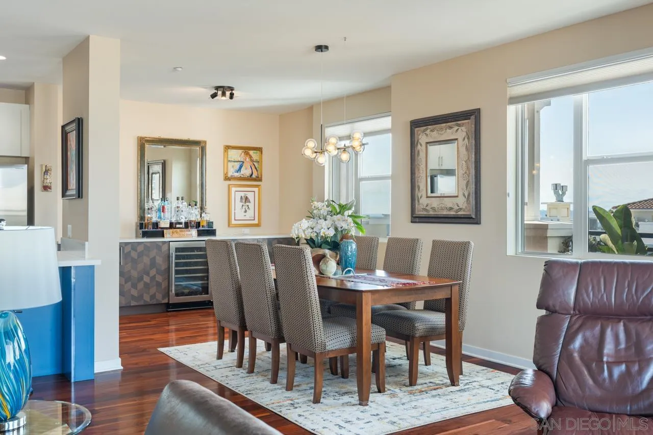 https://cdn.realtyfeed.com/cdn/127/250043809/950630a0d1ad9668e2c691ba62c34ae0.webp