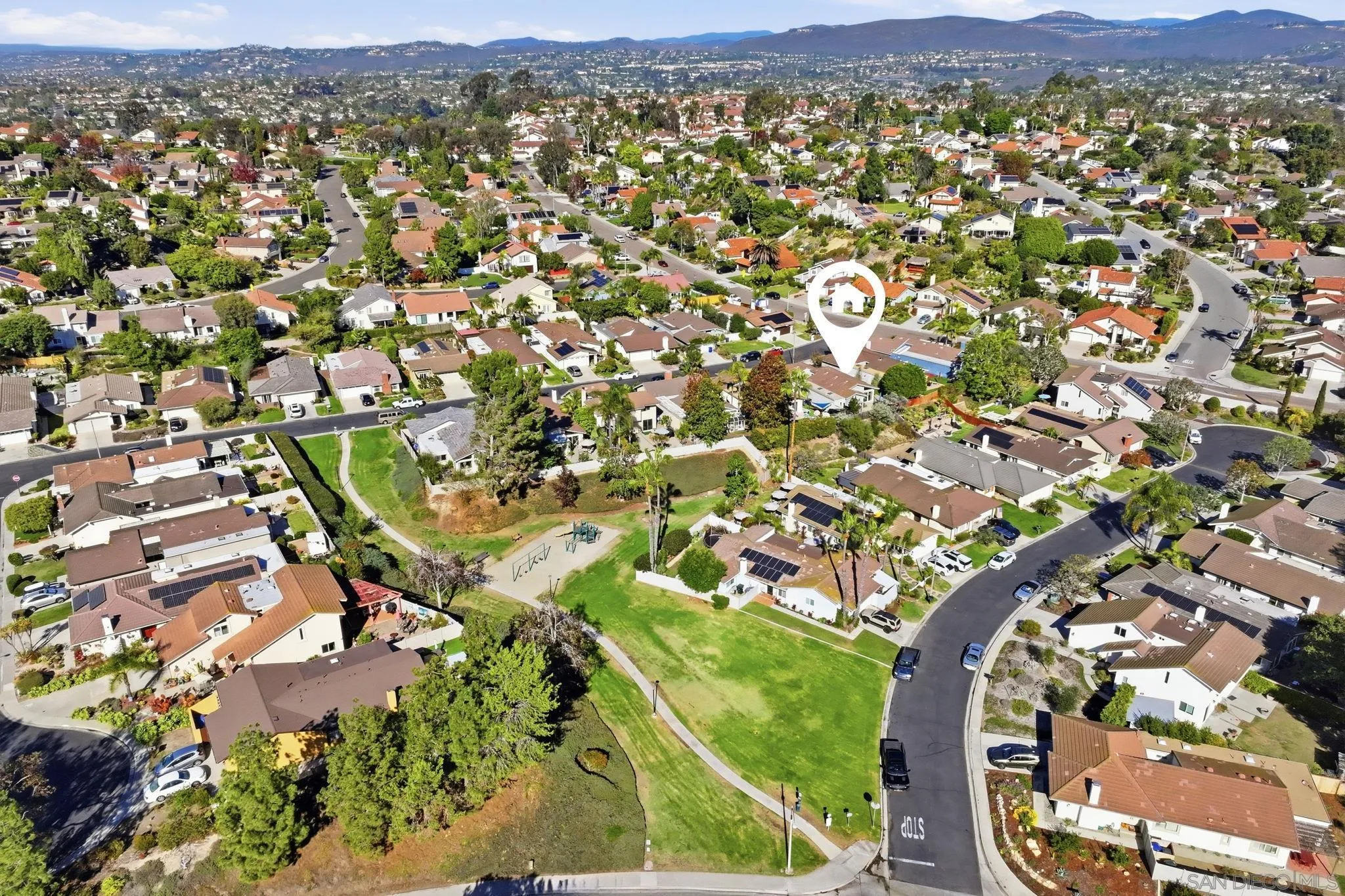 https://cdn.realtyfeed.com/cdn/127/250043832/746805782d8850d618ac80046ff316d5.webp