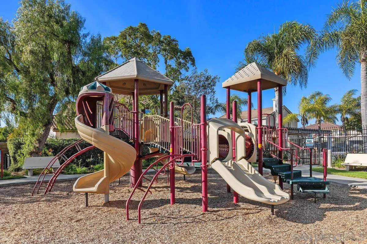 https://cdn.realtyfeed.com/cdn/127/250043835/de1645d4ca51521c6376363a468c0277.webp