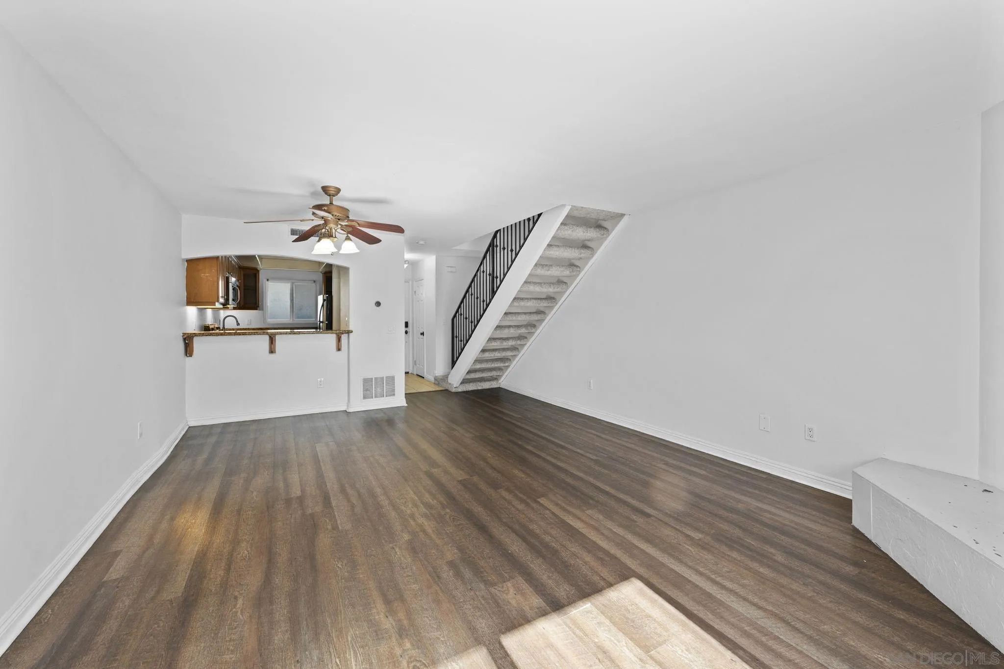 https://cdn.realtyfeed.com/cdn/127/250043837/0ba287da96f611a860e3711178904d8d.webp
