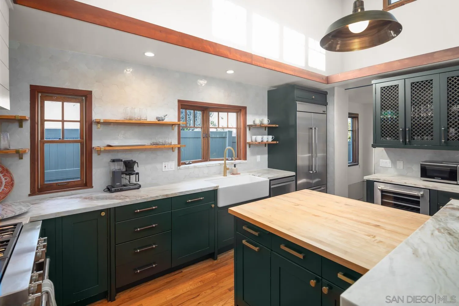 https://cdn.realtyfeed.com/cdn/127/250043838/db91e7043ba7ba22acfdd626bf044439.webp