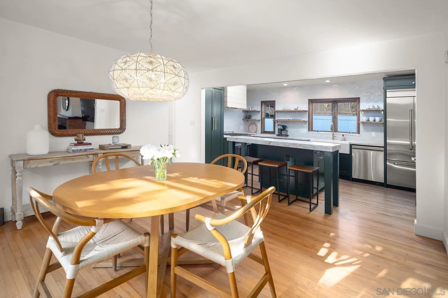 https://cdn.realtyfeed.com/cdn/127/250043838/fe6d5bafec121433069fc218742b46fb.webp
