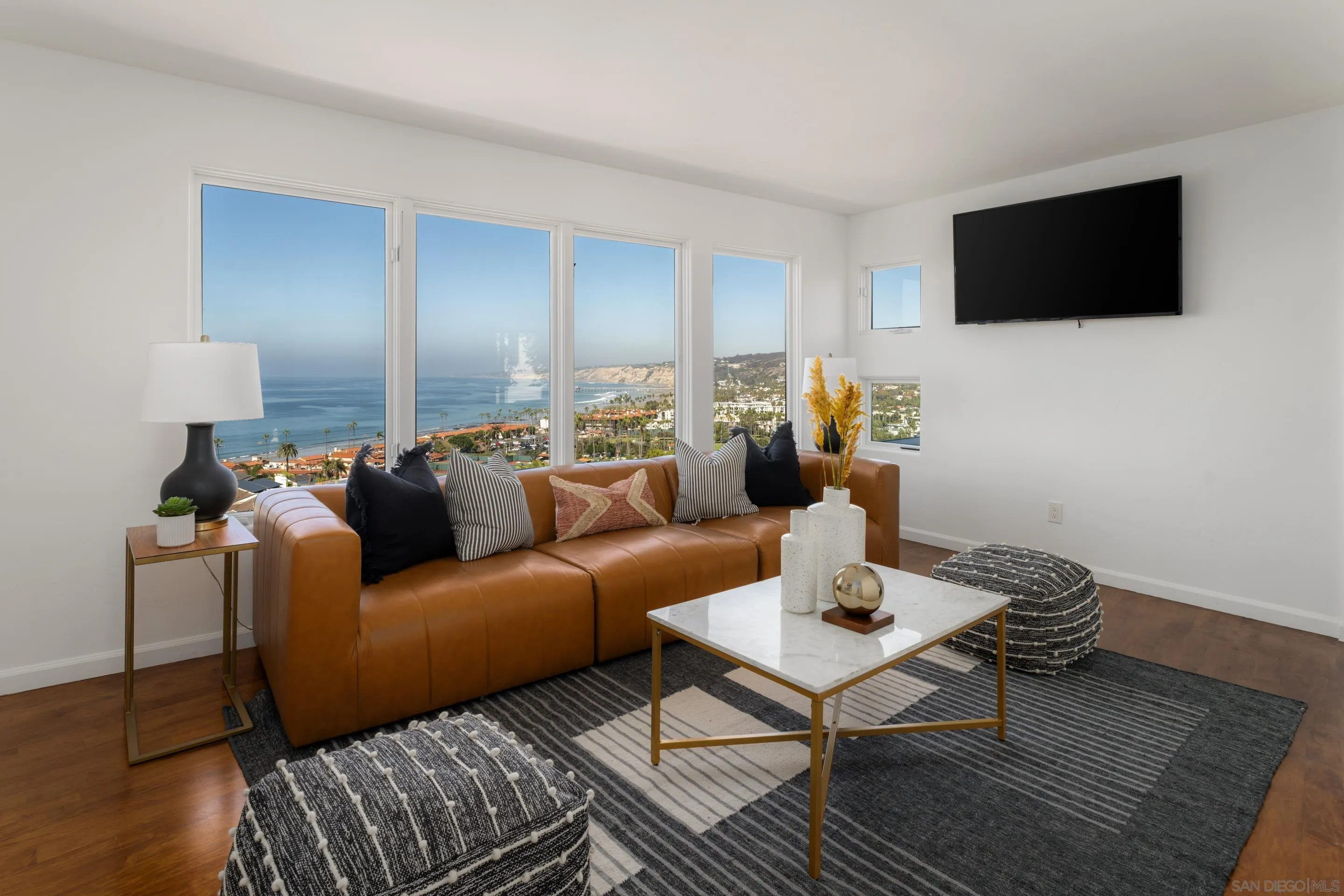 https://cdn.realtyfeed.com/cdn/127/250043848/237f18b753c777b47aafb99beda6f252.webp