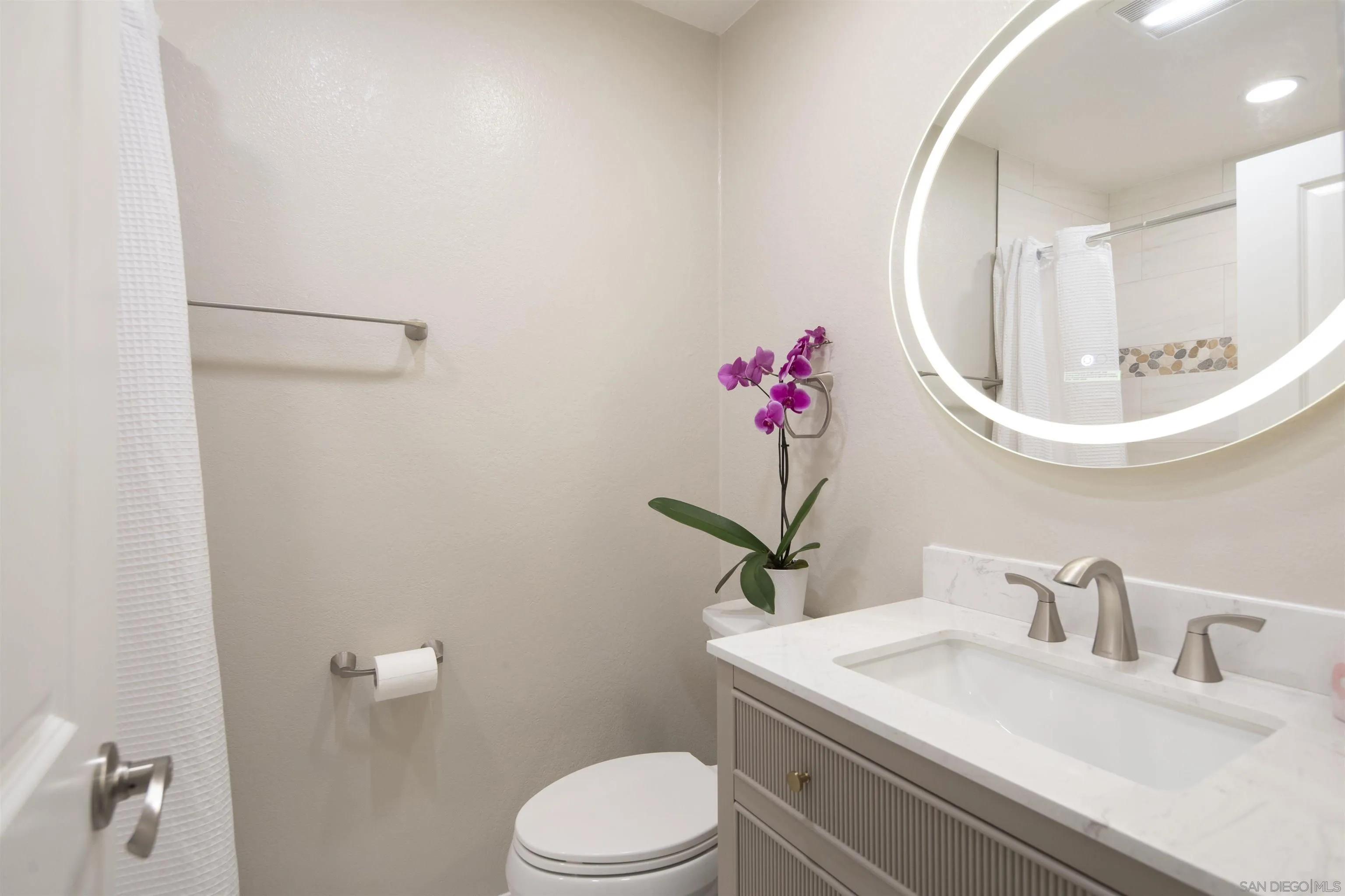 https://cdn.realtyfeed.com/cdn/127/250043856/35b970eac04628d1ee47654baa451711.webp