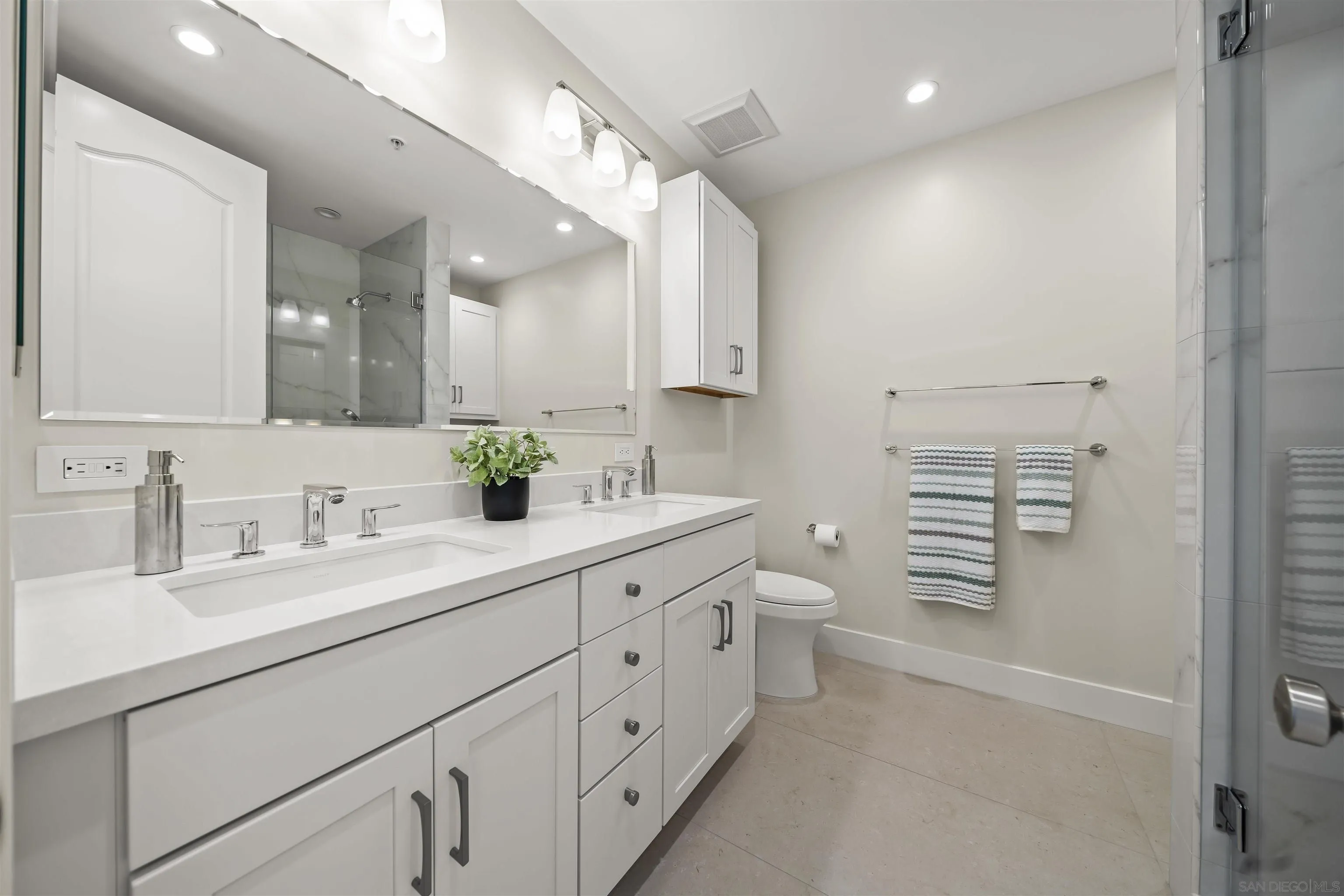 Photo #39: 250043868 Listing: Photo #39