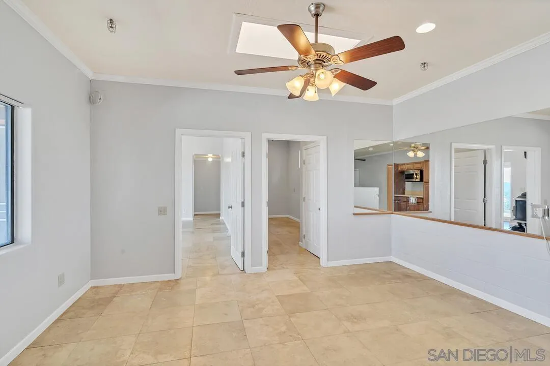https://cdn.realtyfeed.com/cdn/127/250043880/585e7fe0445180c7a58111865aee0fe3.webp