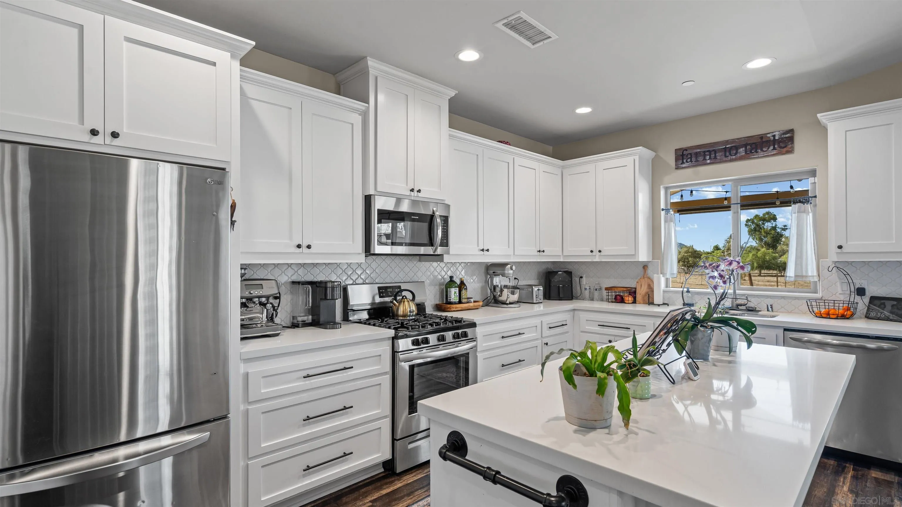 https://cdn.realtyfeed.com/cdn/127/250043887/2a4908e1a228117d87e746425ad0c2dc.webp