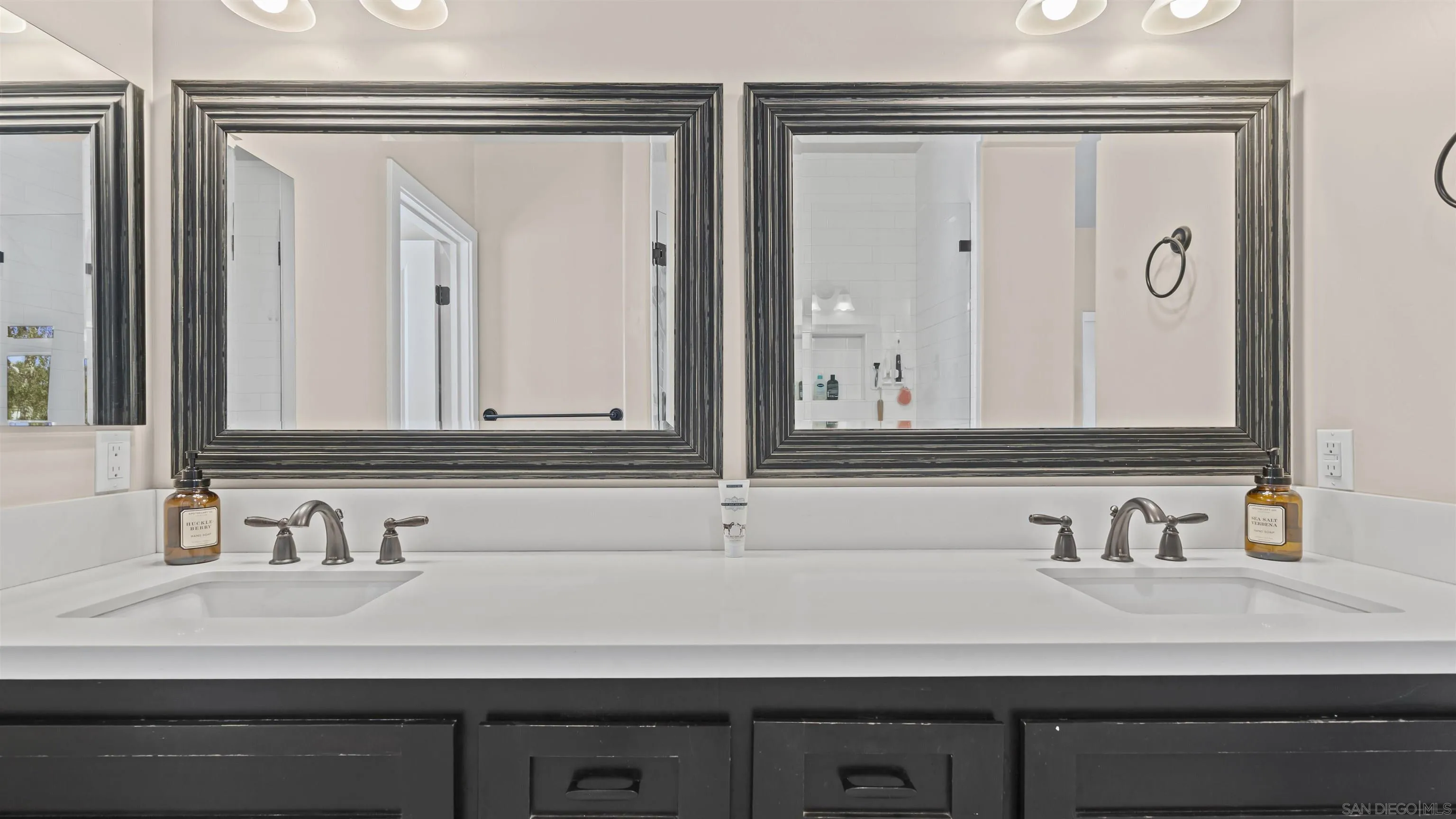 https://cdn.realtyfeed.com/cdn/127/250043887/32457e24989389a8046cc9db4eda5b7c.webp