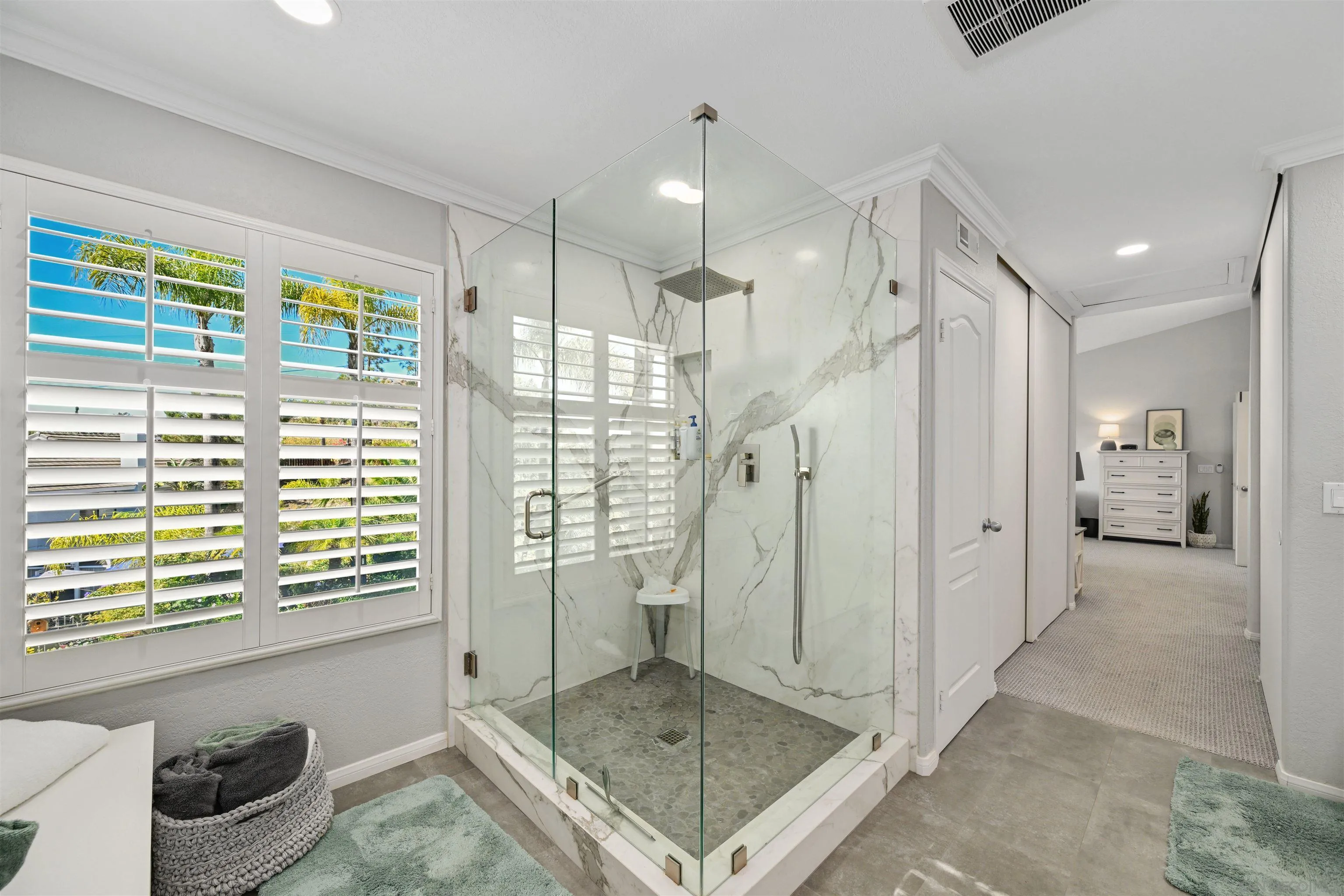 https://cdn.realtyfeed.com/cdn/127/250043890/440aab2833138d80231f760ff4030305.webp