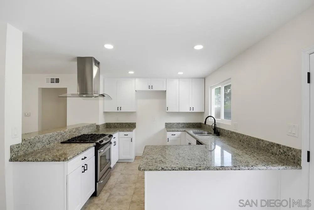 https://cdn.realtyfeed.com/cdn/127/250043893/06e26513896552014b63b54eba610408.webp