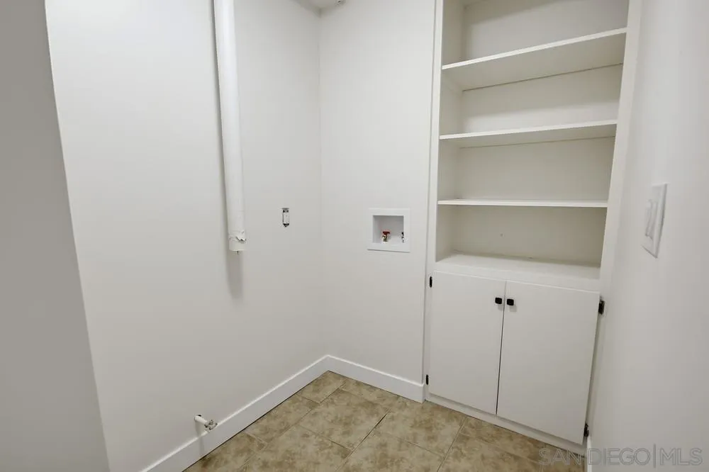 https://cdn.realtyfeed.com/cdn/127/250043893/4fc5796671bb10611965bff138a4ed88.webp