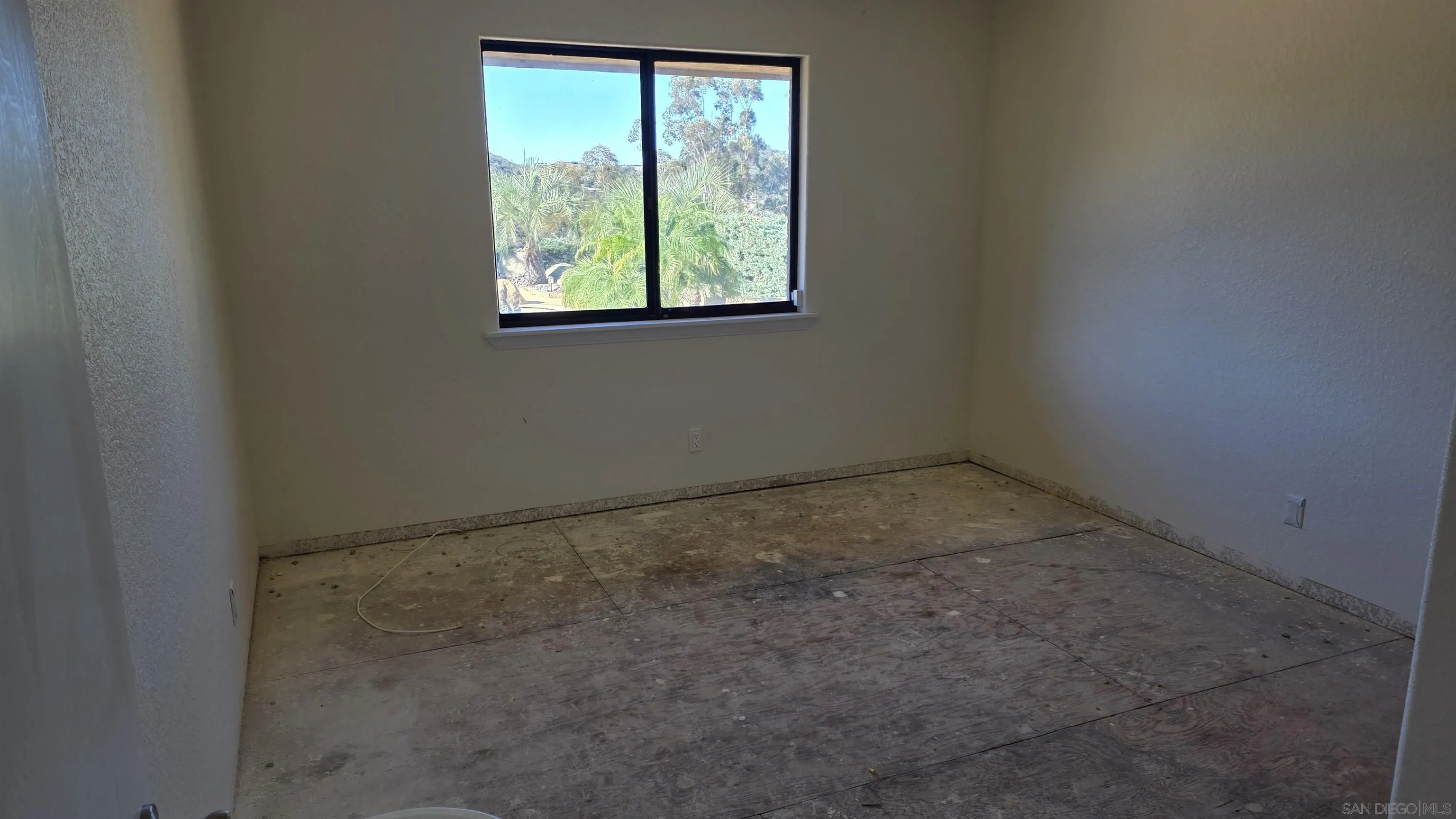https://cdn.realtyfeed.com/cdn/127/250043901/309e6eb97170f269bb0cb182f6c67035.webp