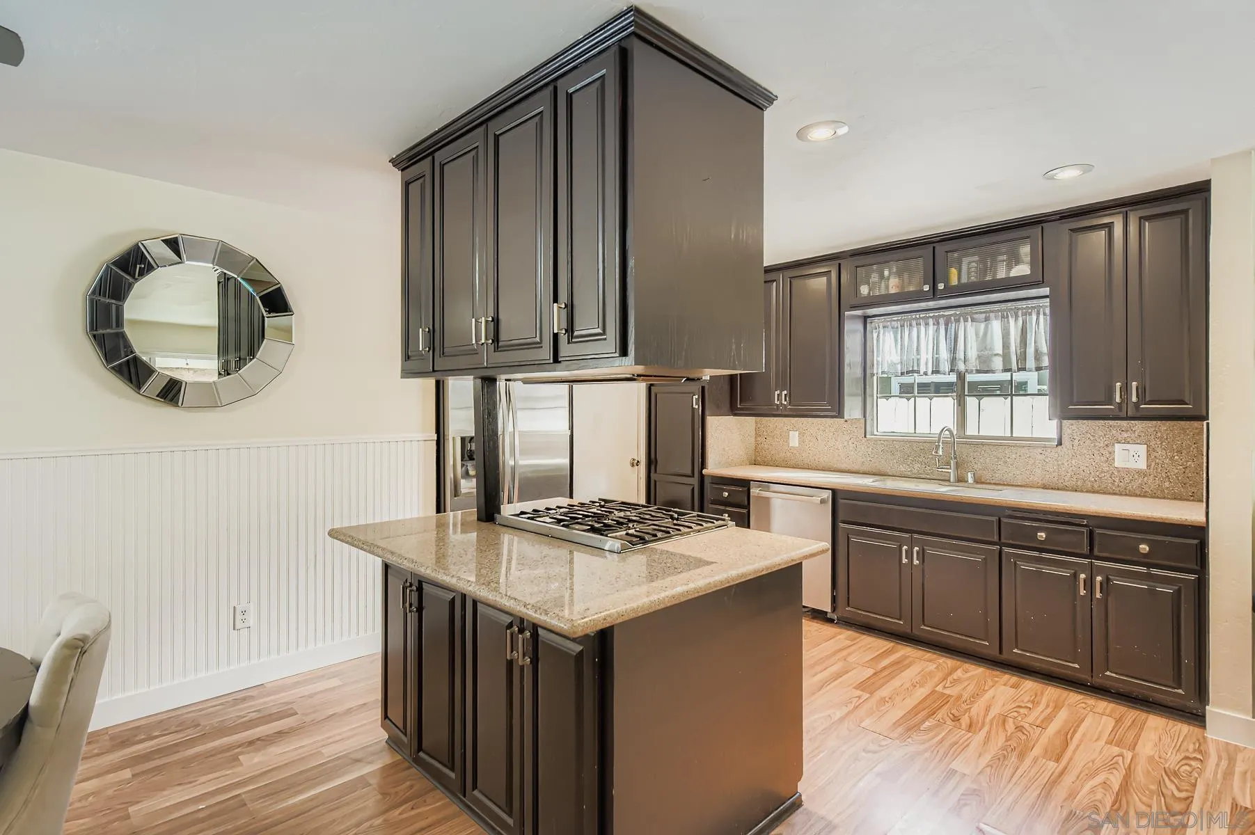 https://cdn.realtyfeed.com/cdn/127/250043920/c8e5421306282698914d6ce0b5214e28.webp