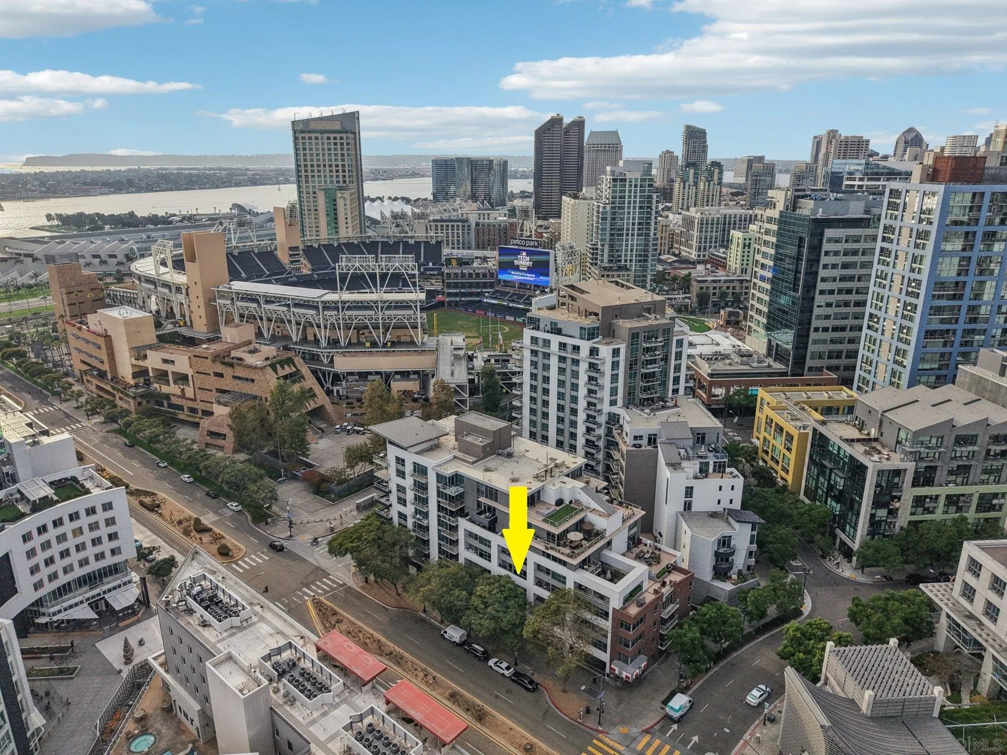 https://cdn.realtyfeed.com/cdn/127/250043935/93db62f01a39f1a330236a160610b31d.webp