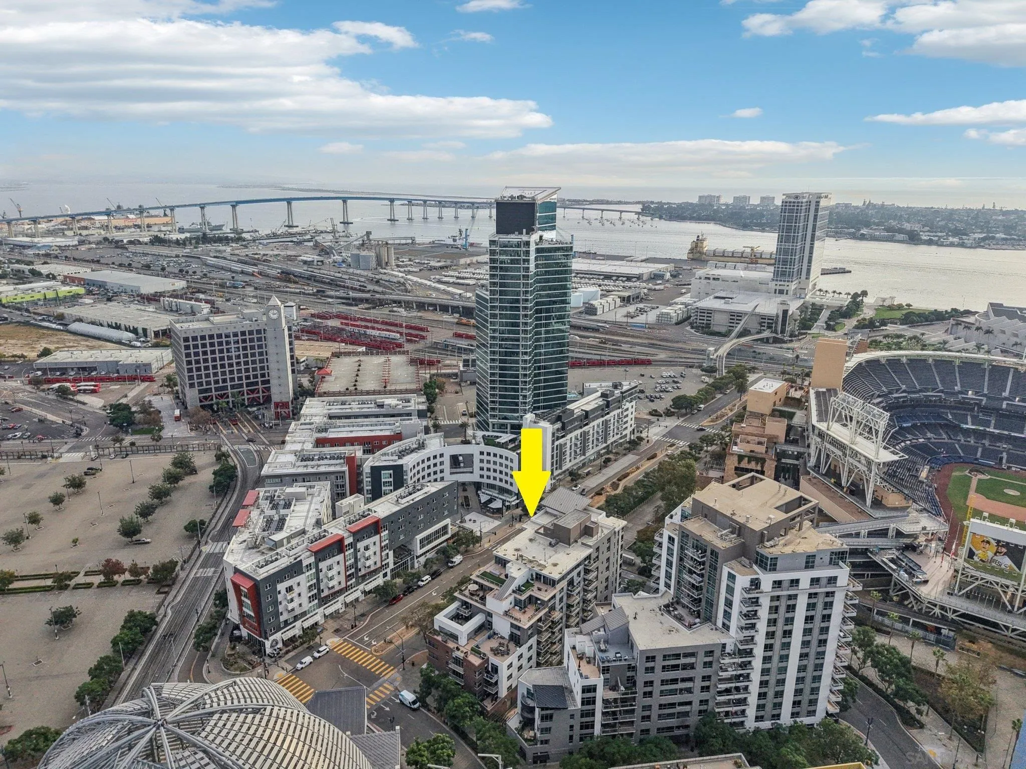 https://cdn.realtyfeed.com/cdn/127/250043935/c4fcdc831dc867e21648c00bff53f8b9.webp