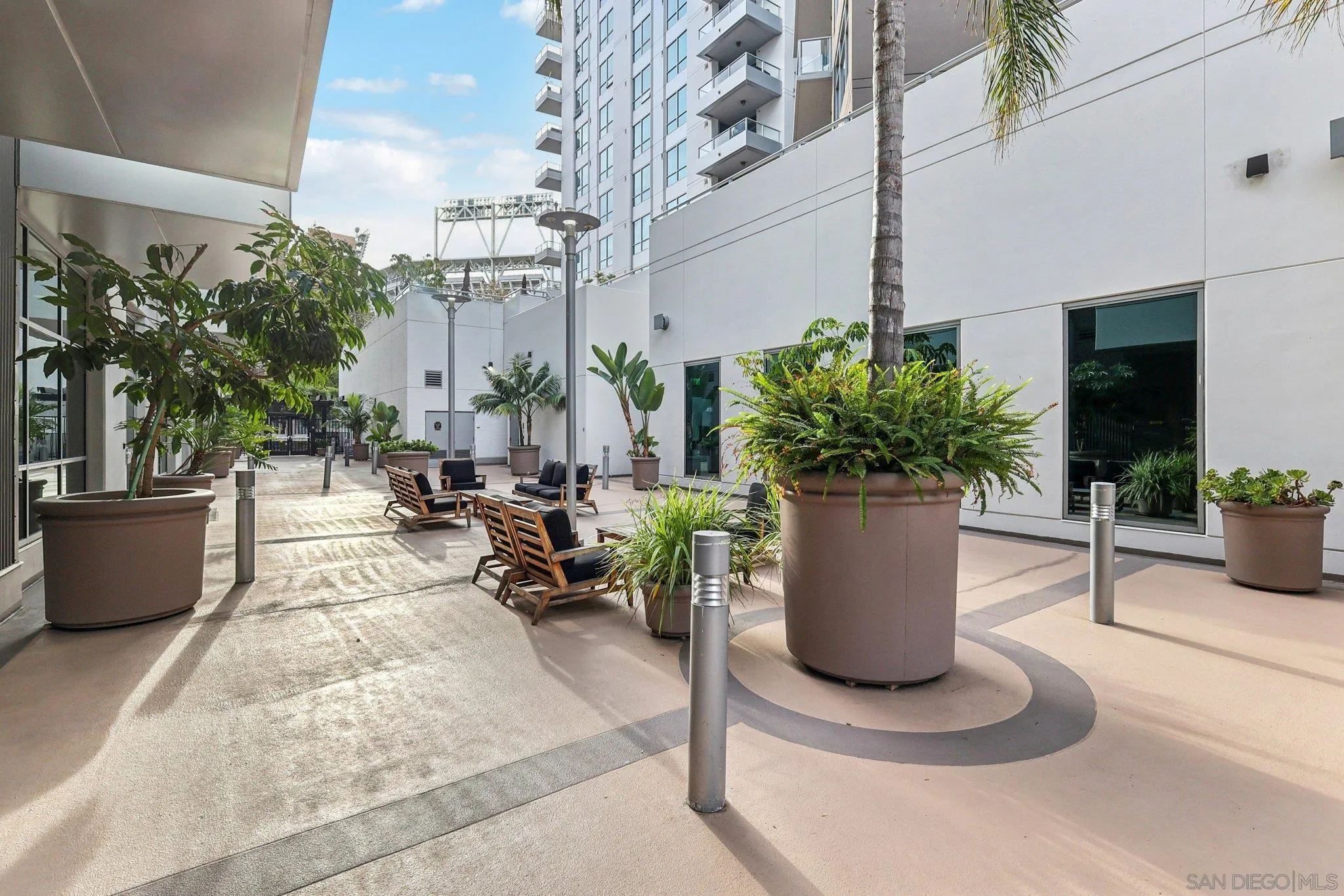 https://cdn.realtyfeed.com/cdn/127/250043935/e1dc11473322dd74e213d4c48dc59a71.webp