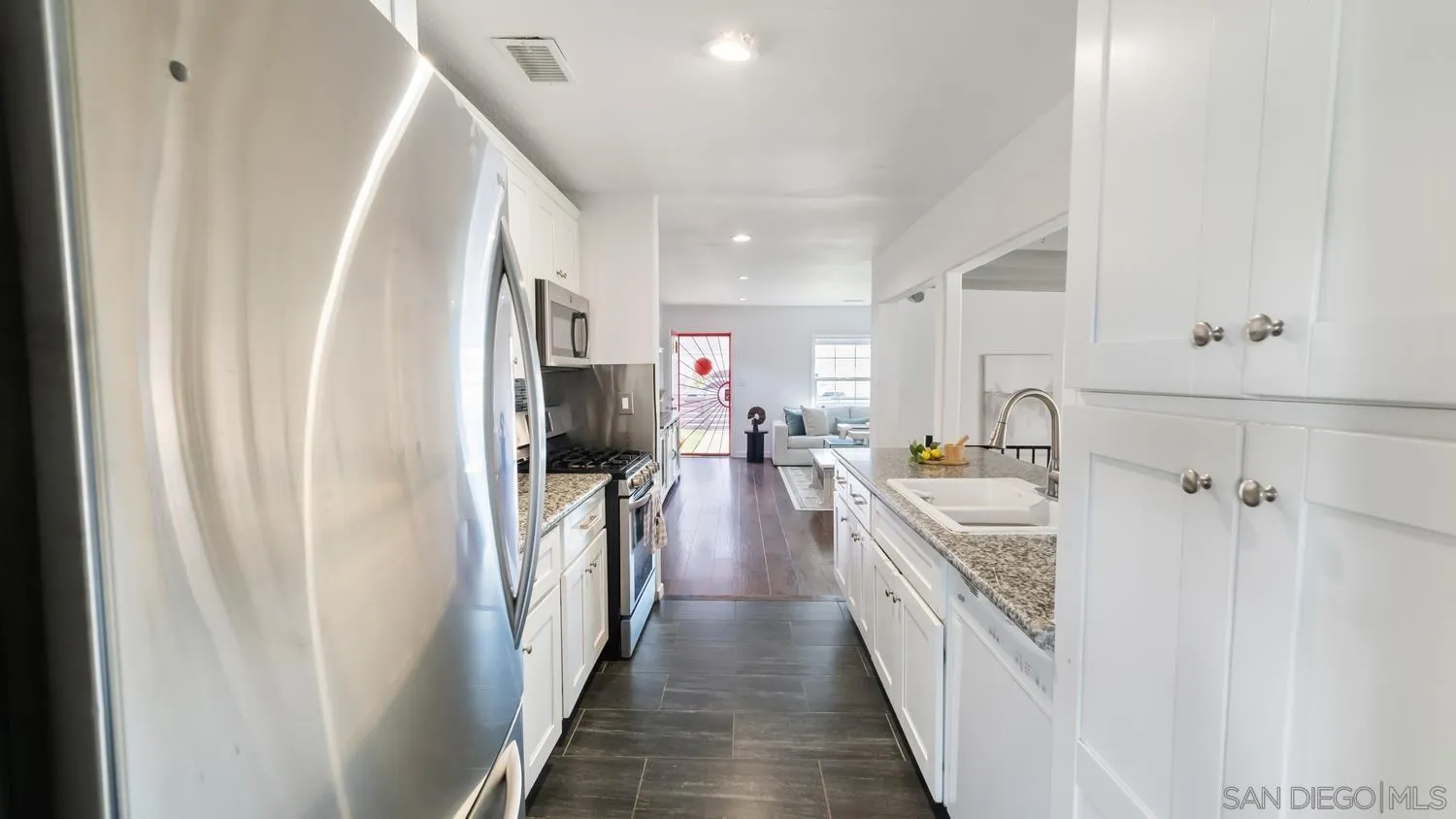 https://cdn.realtyfeed.com/cdn/127/250043939/6f0c07f03c5710612ae51fc3eae8122f.webp