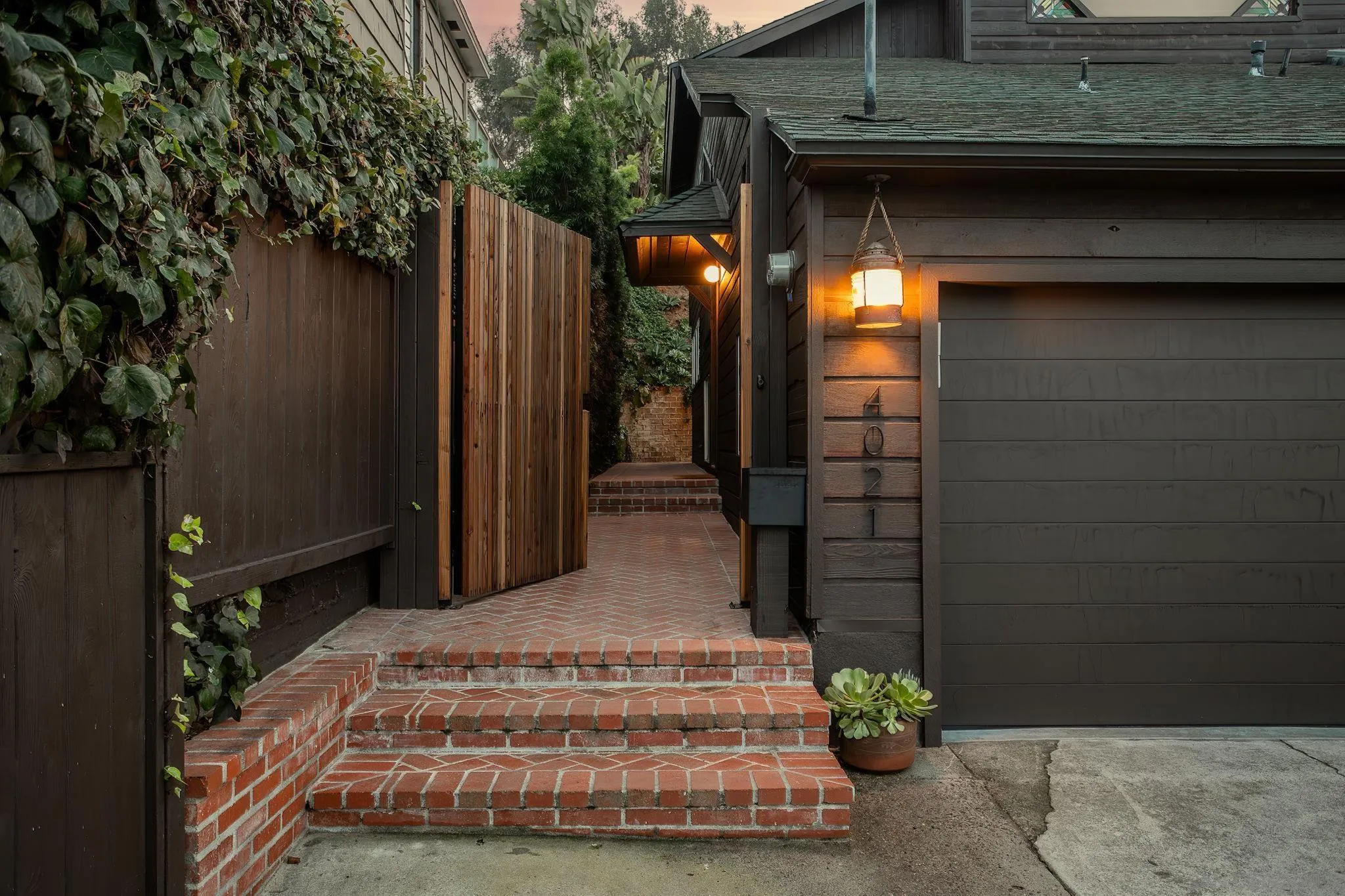 https://cdn.realtyfeed.com/cdn/127/250043946/b96a9b17305ef76ba576cdb27c28377b.webp