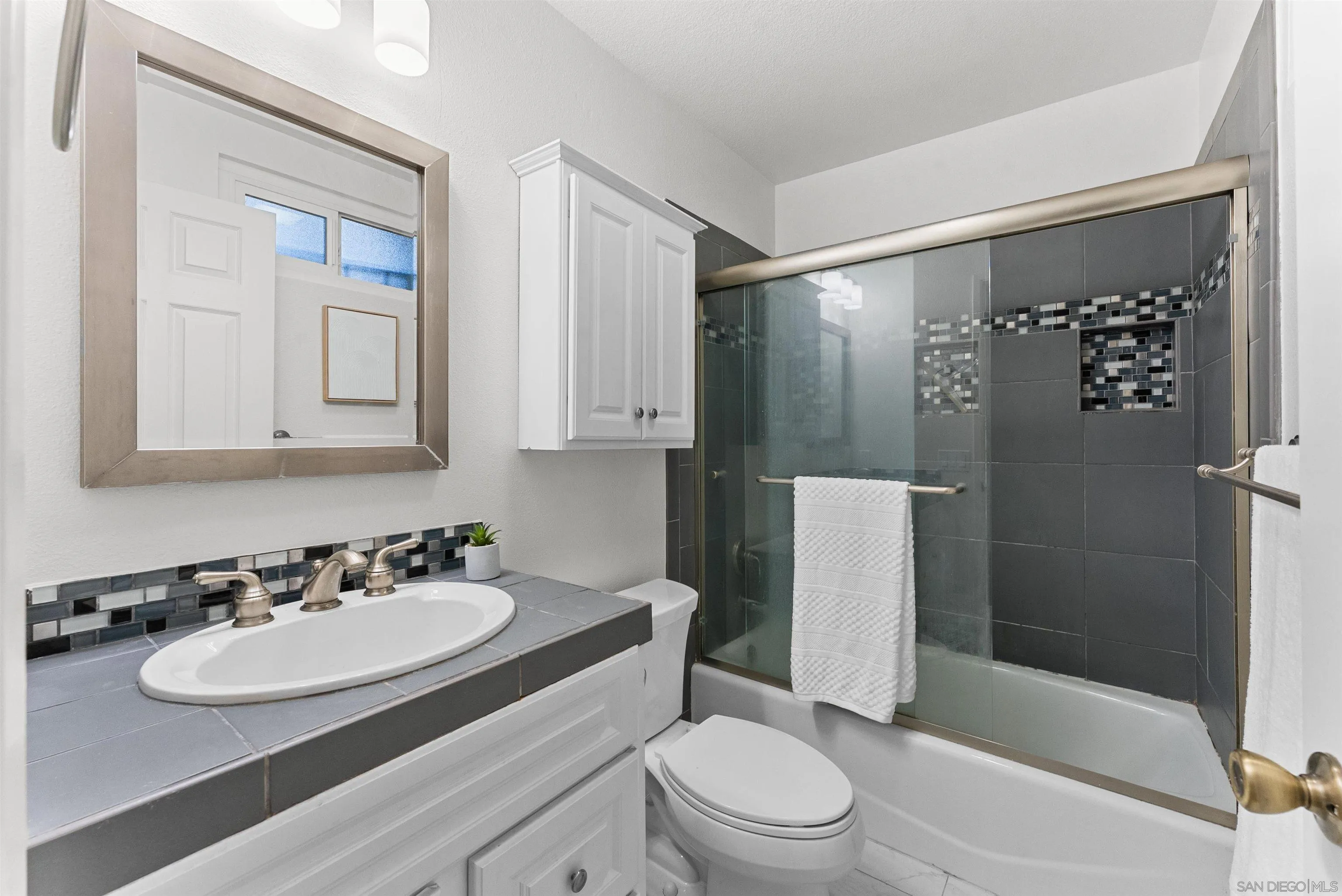 https://cdn.realtyfeed.com/cdn/127/250043947/285a3b03abb861d5350456a82f40c7fd.webp