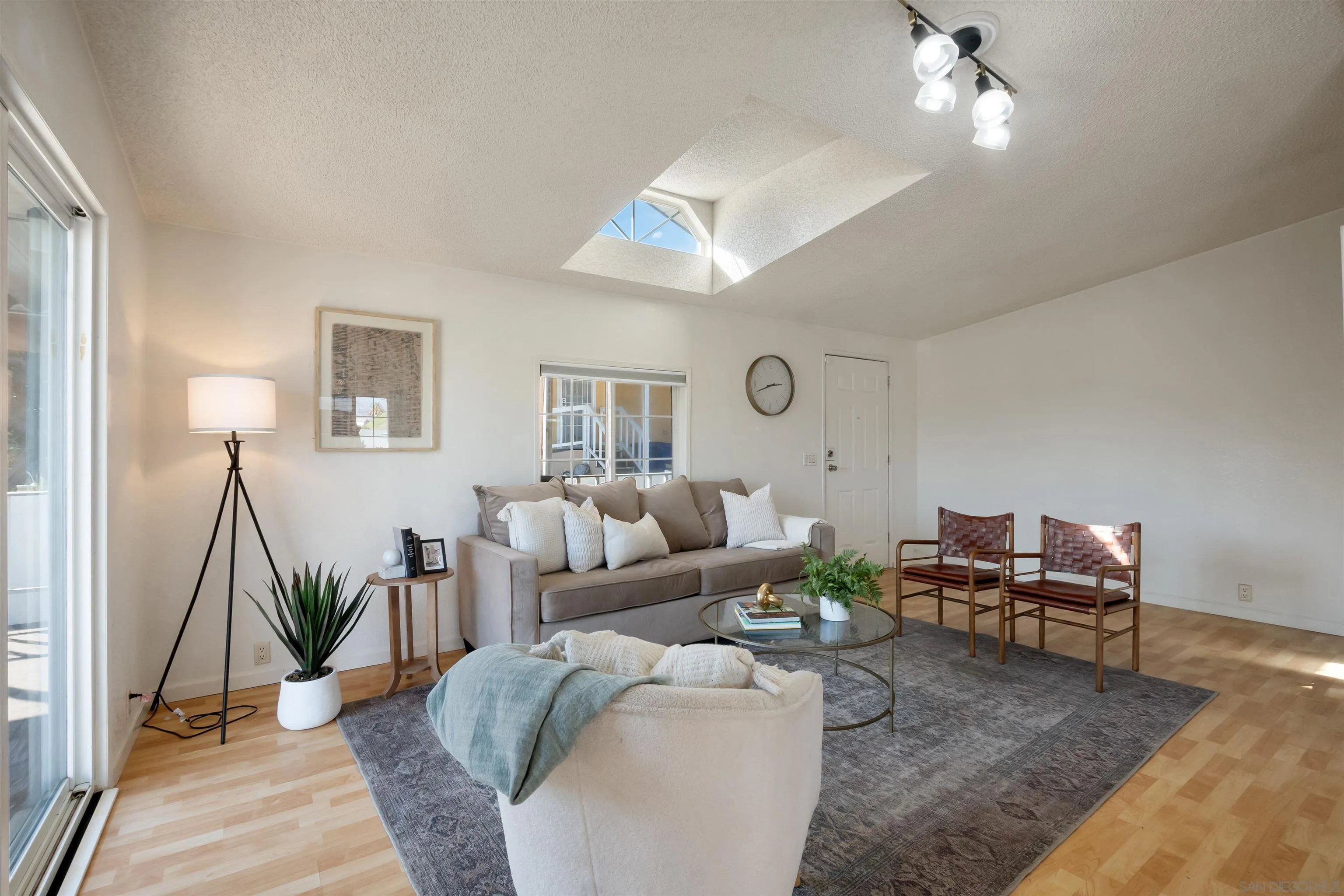 https://cdn.realtyfeed.com/cdn/127/250043950/59864a7303da5304108051e8ca9909bb.webp