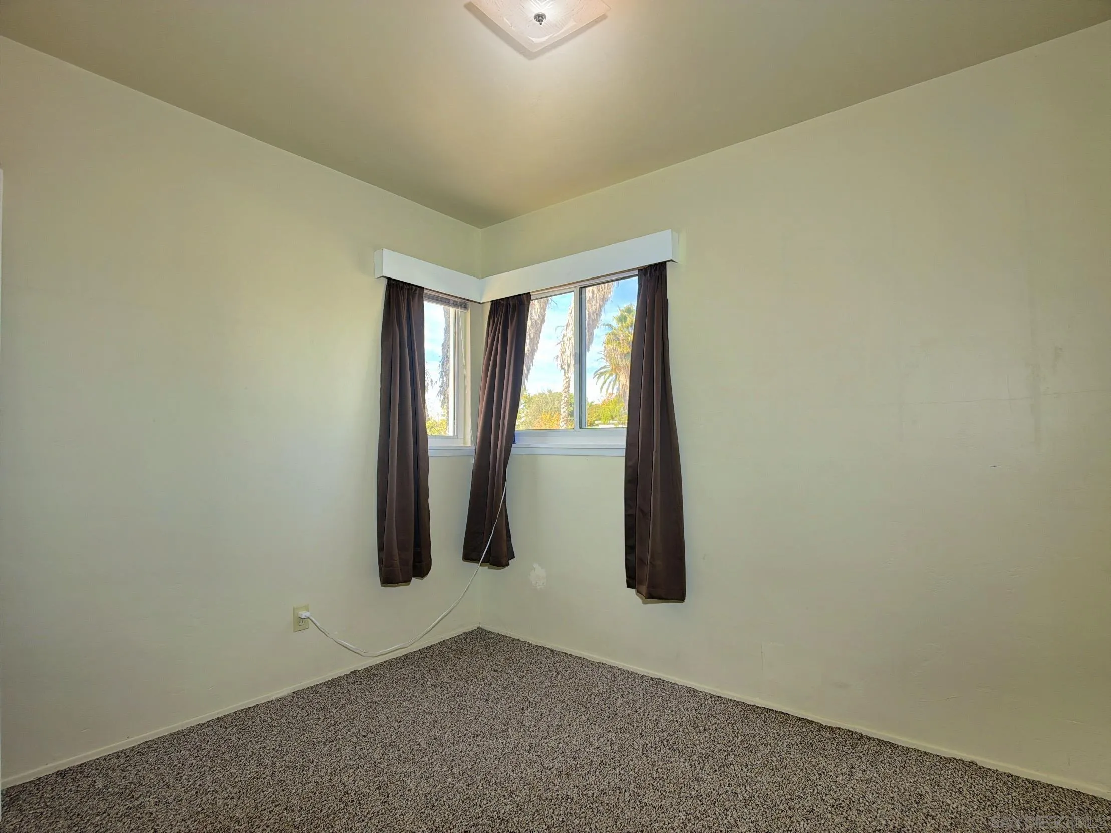 https://cdn.realtyfeed.com/cdn/127/250043951/44986ef353ada181ecb54d146b5a5b96.webp