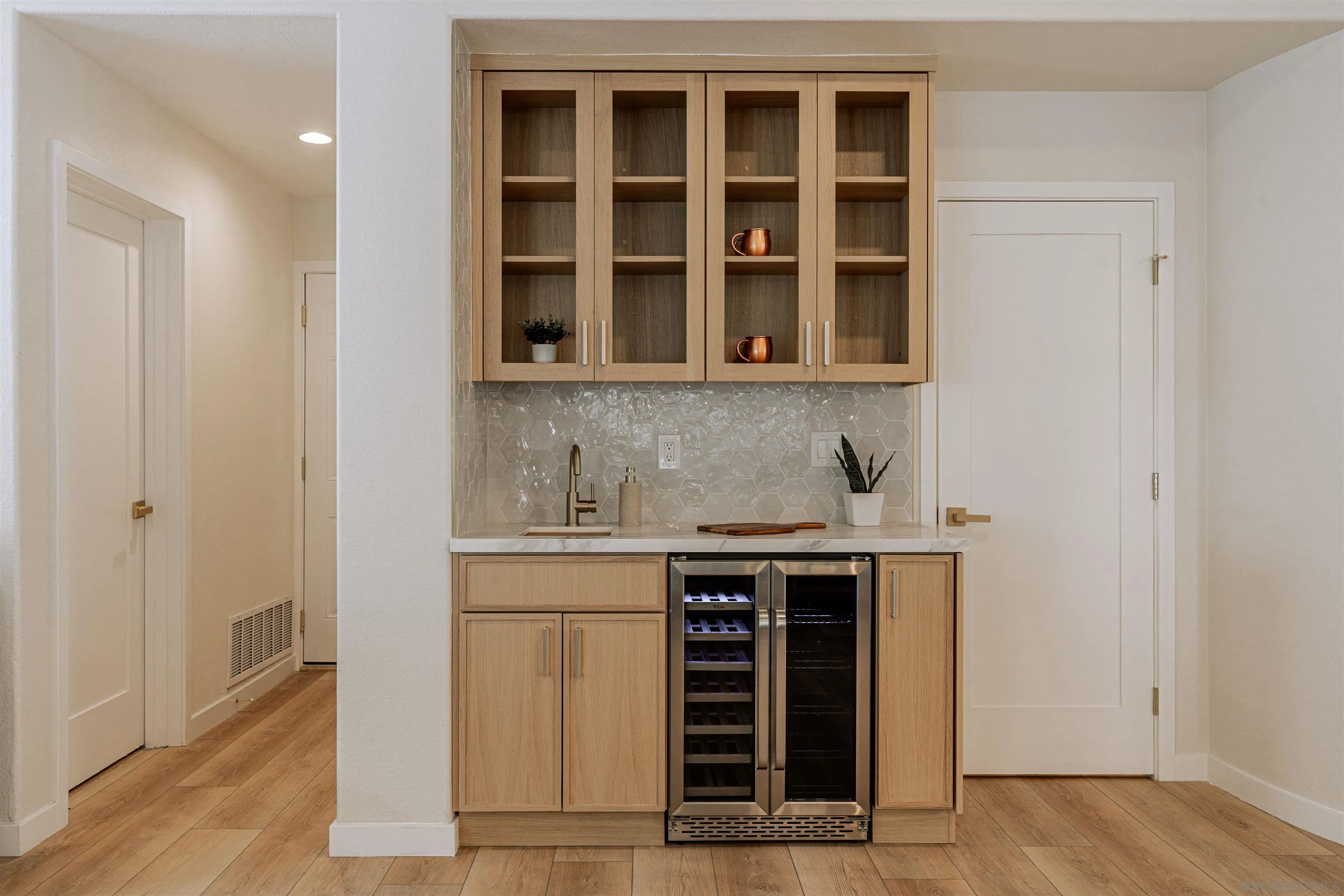 https://cdn.realtyfeed.com/cdn/127/250043988/c8949631e91dc9c257272829740d4733.webp