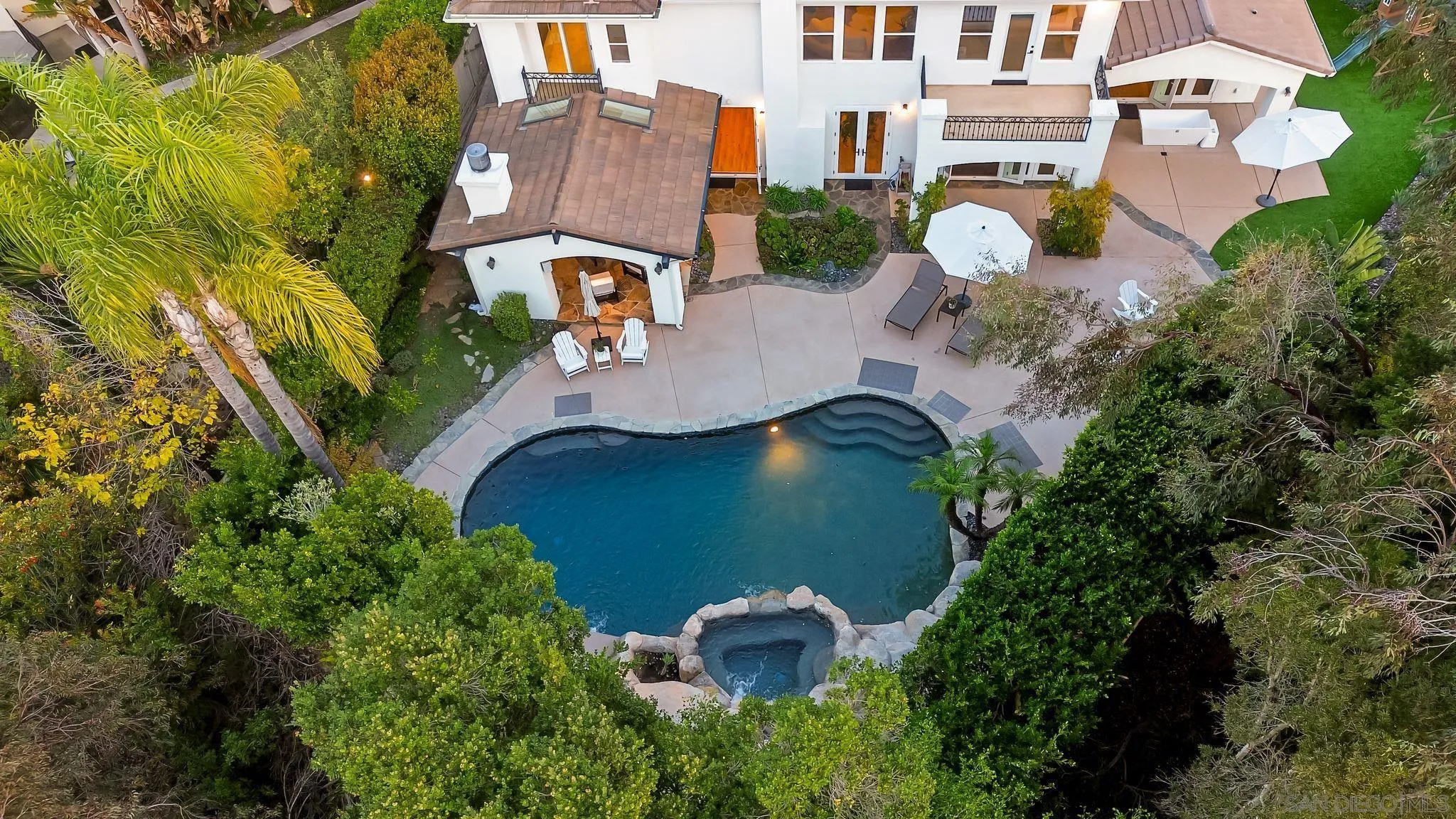 https://cdn.realtyfeed.com/cdn/127/250044015/b2ca5991049838a4a0857d496f77aa65.webp