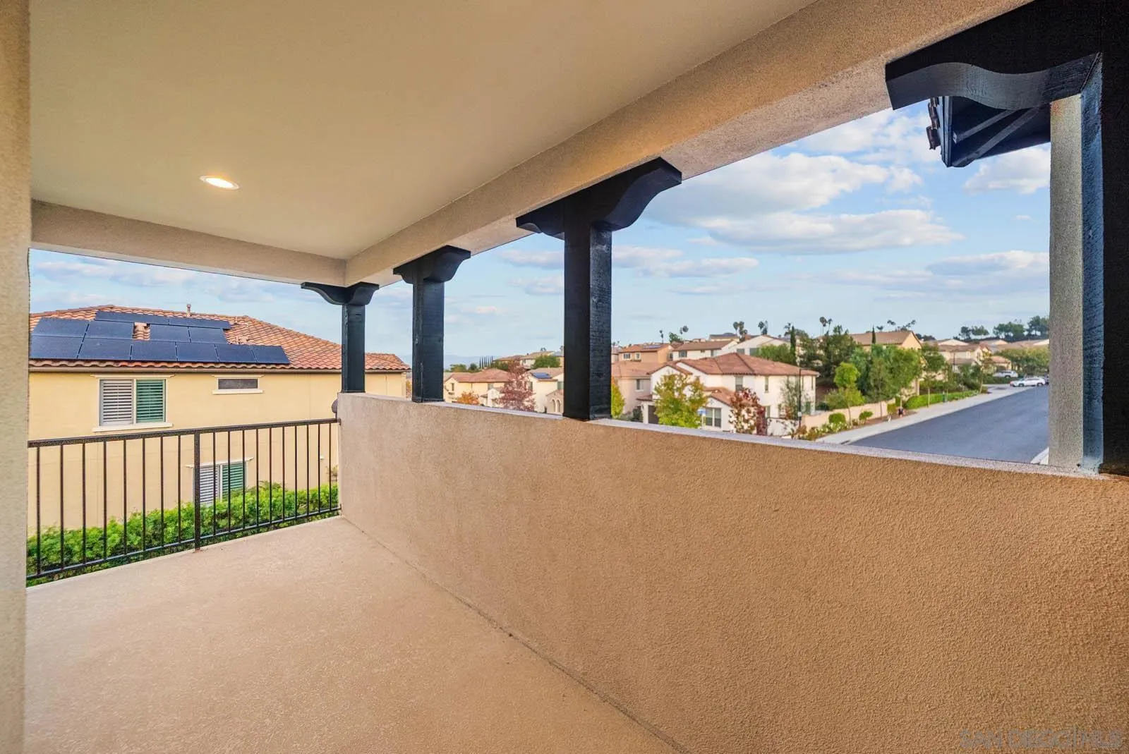 https://cdn.realtyfeed.com/cdn/127/250044018/4580071eaec95eda156349d48850a015.webp