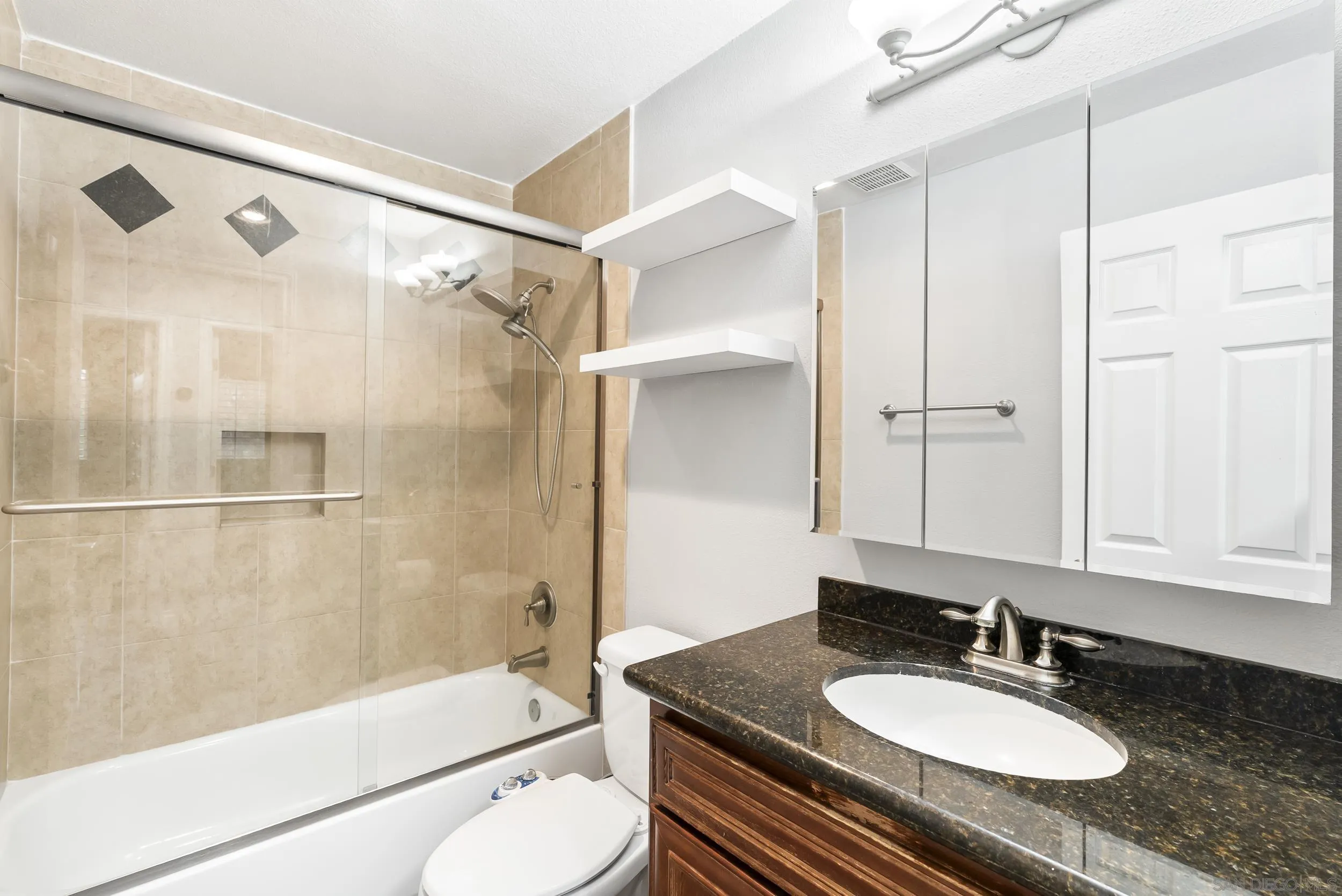 https://cdn.realtyfeed.com/cdn/127/250044054/5da6df8990e19081d52328d6ad583d89.webp