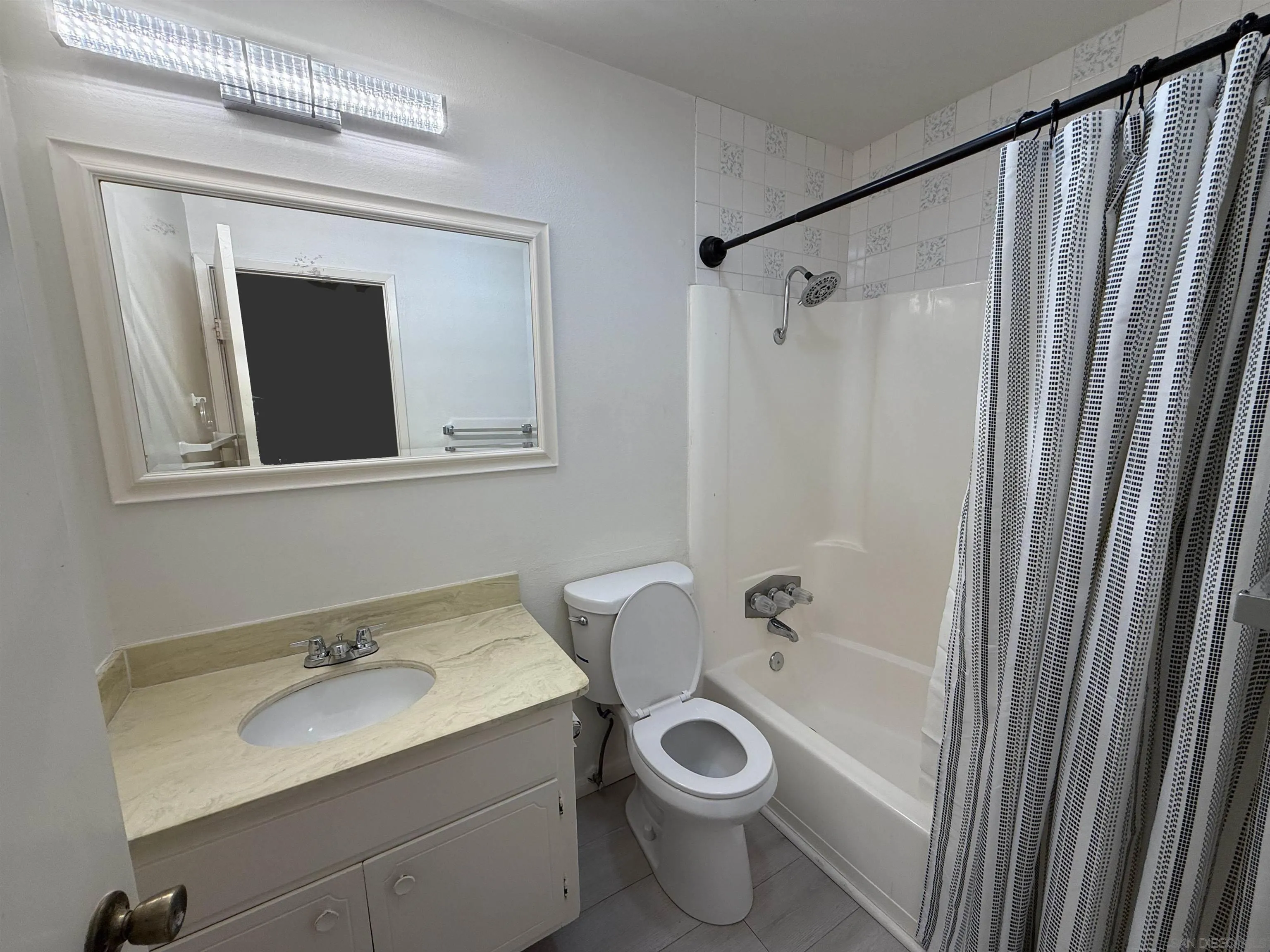 https://cdn.realtyfeed.com/cdn/127/250044064/b065ccc7afd5aaaa5807885168f6cc91.webp