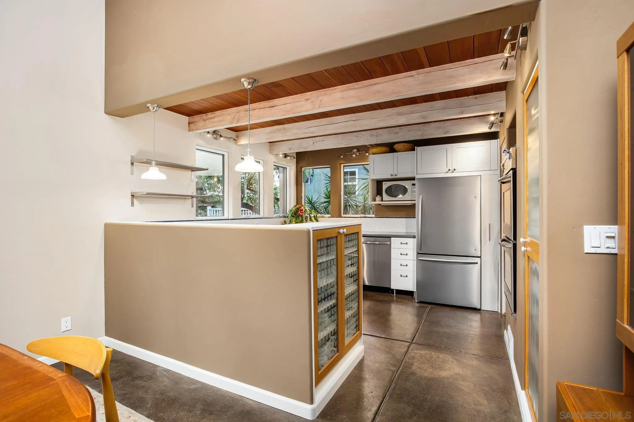 https://cdn.realtyfeed.com/cdn/127/250044068/0b73994987999315a431173de45761db.webp