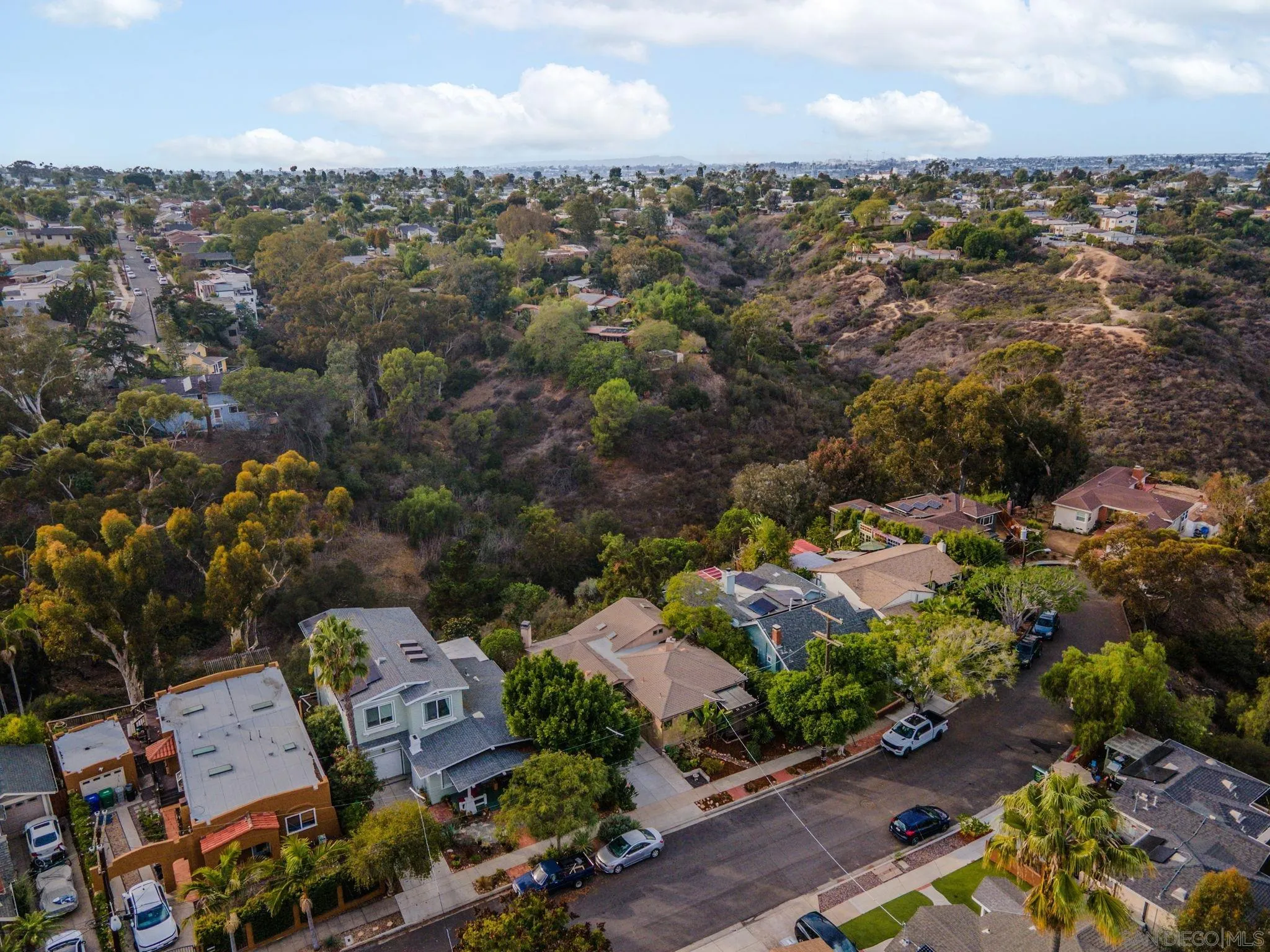 https://cdn.realtyfeed.com/cdn/127/250044068/5b3ce953836b1dfe325f86547c08cebf.webp