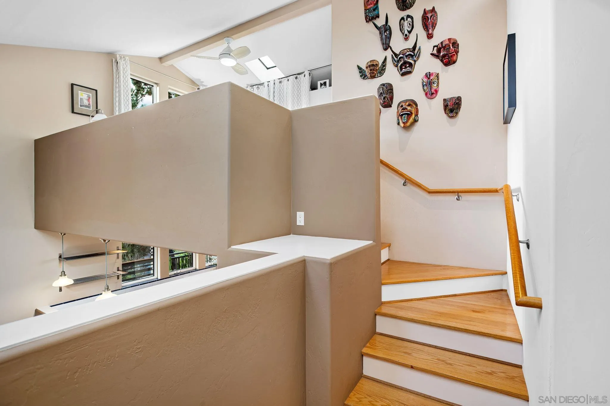 https://cdn.realtyfeed.com/cdn/127/250044068/abbdf7449eb1c40f884dd7bd87649388.webp