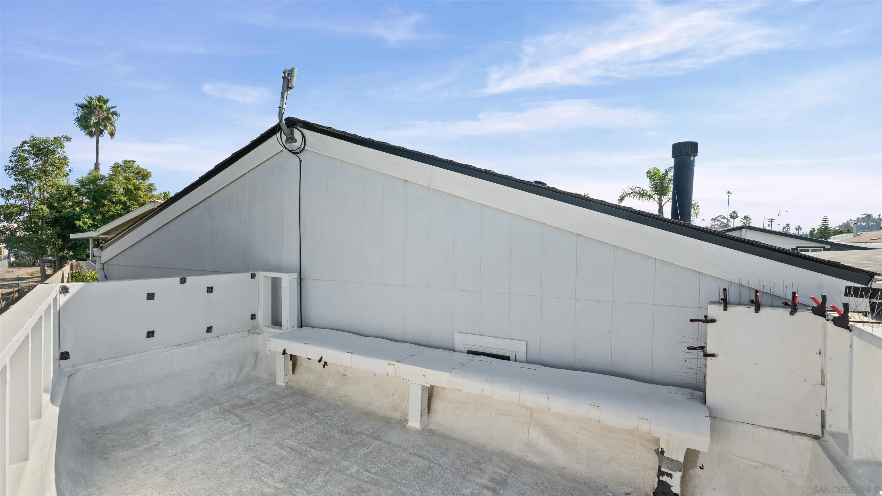 https://cdn.realtyfeed.com/cdn/127/250044070/a7ade934186c844450fc482353459cf2.webp