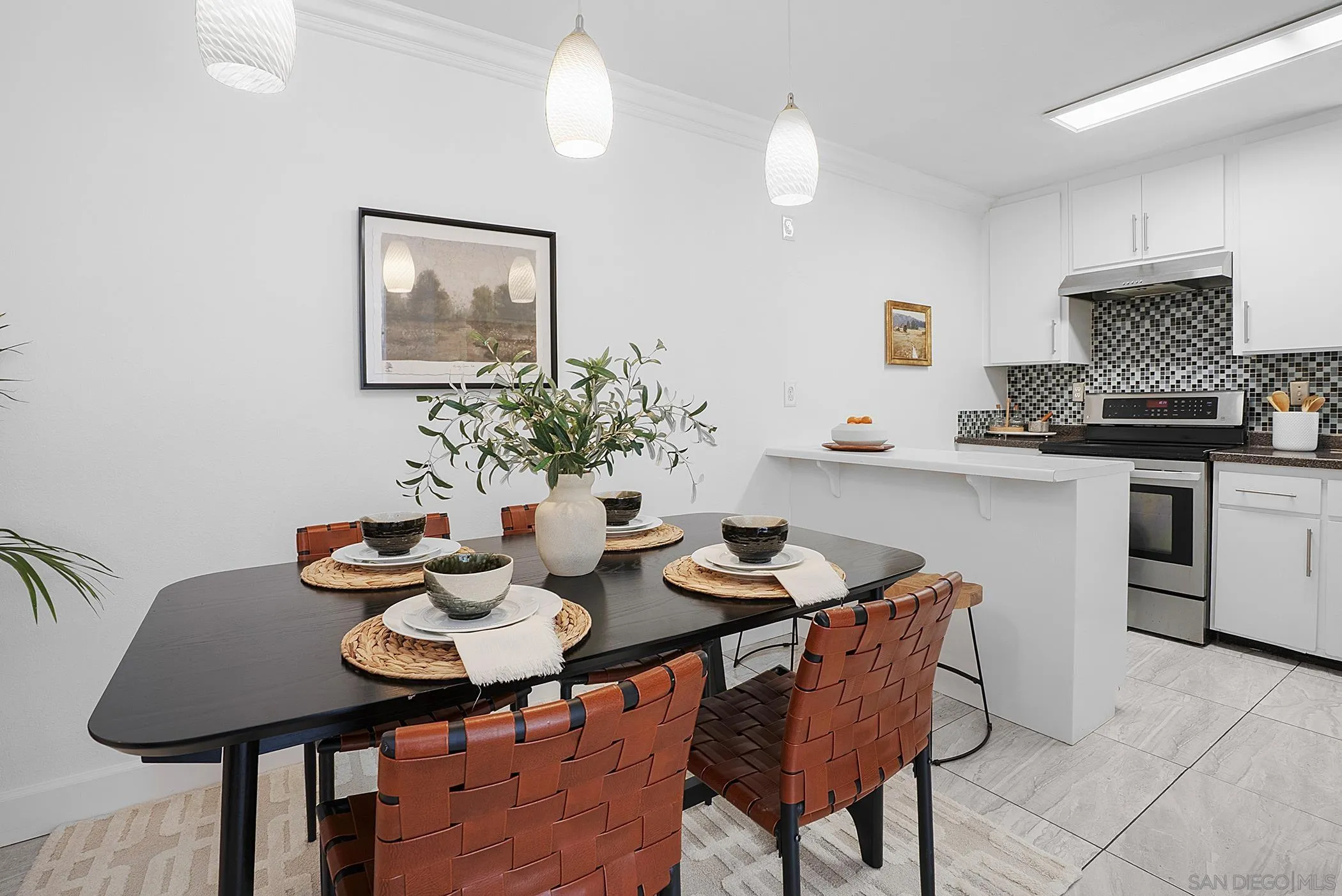 https://cdn.realtyfeed.com/cdn/127/250044074/c189298f2f4f7371b326d4c2699b9830.webp
