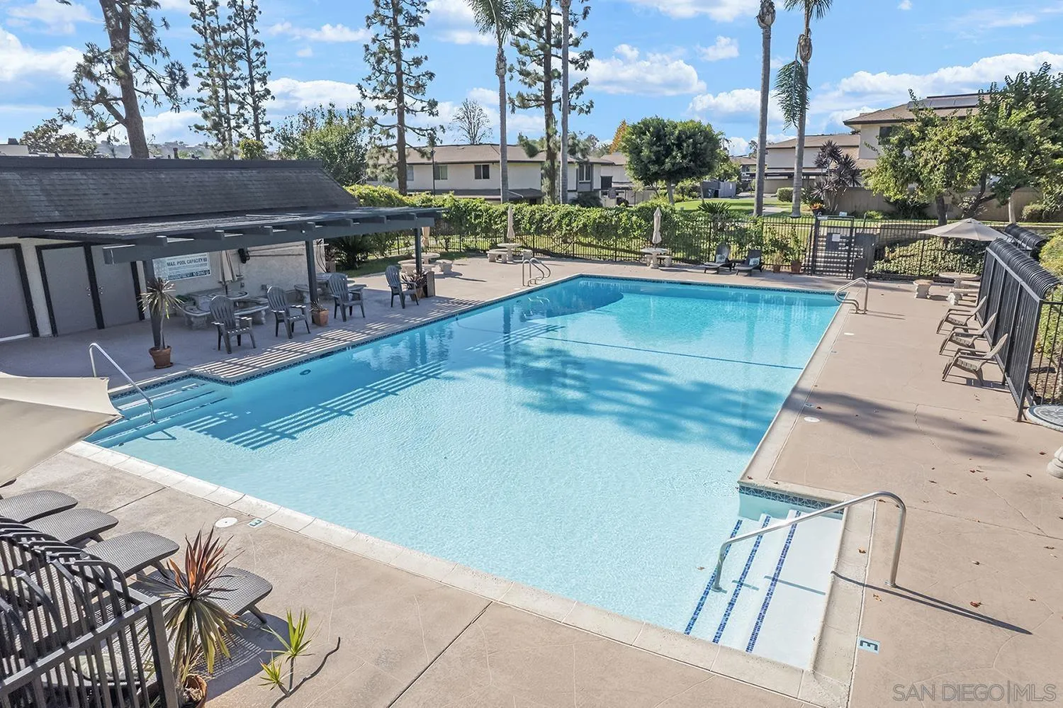 https://cdn.realtyfeed.com/cdn/127/250044074/f72029dbf5180f65224dc31a2929f179.webp