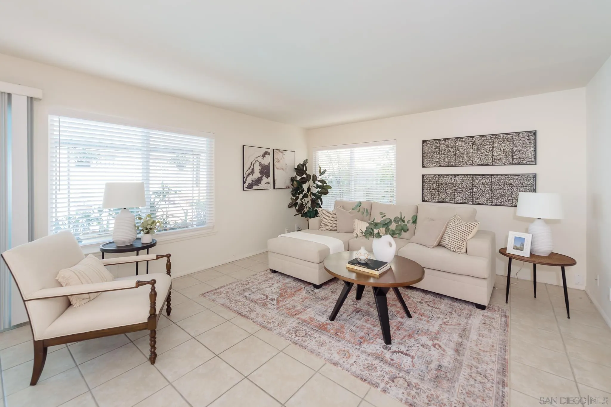 https://cdn.realtyfeed.com/cdn/127/250044081/c21ceb89039617621f99cbf024662439.webp