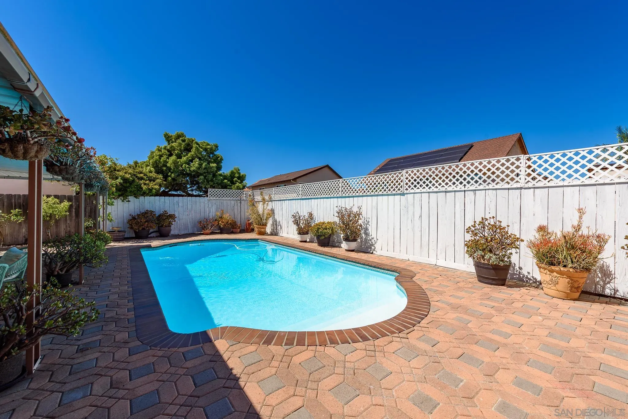 https://cdn.realtyfeed.com/cdn/127/250044081/e4c9b58167363c36081a10ffe654a6ae.webp