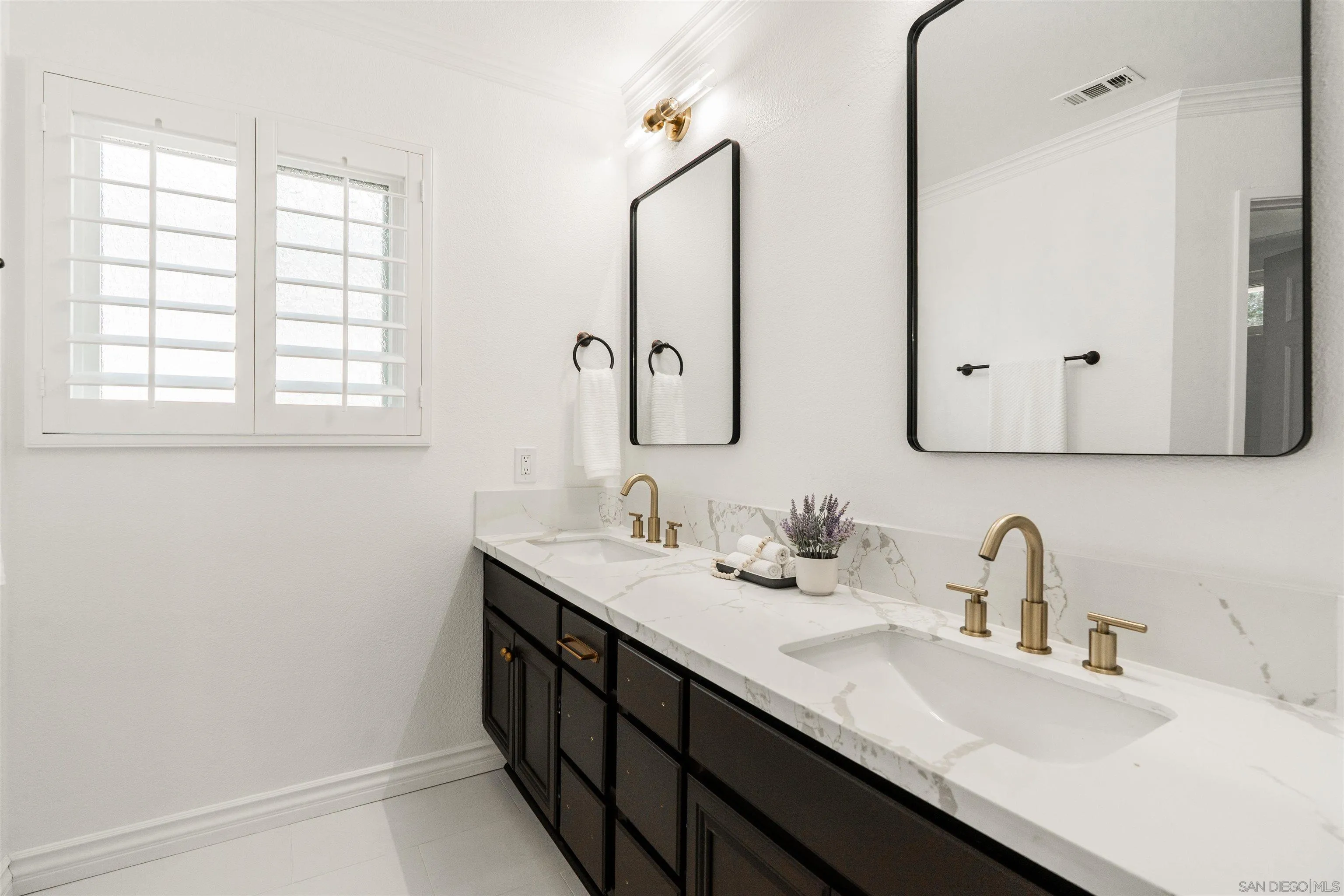 https://cdn.realtyfeed.com/cdn/127/250044088/46799adfe02e7c6103051e551dd047a5.webp