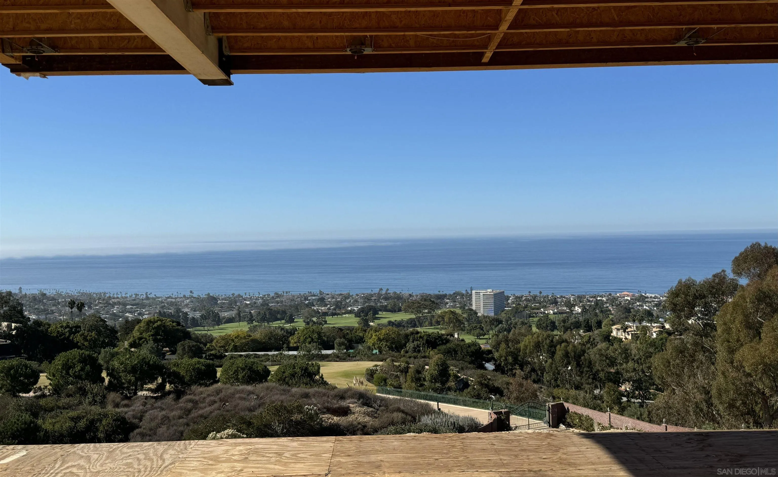 https://cdn.realtyfeed.com/cdn/127/250044089/1e395e791c0b8301a9c0c95f2c754c48.webp