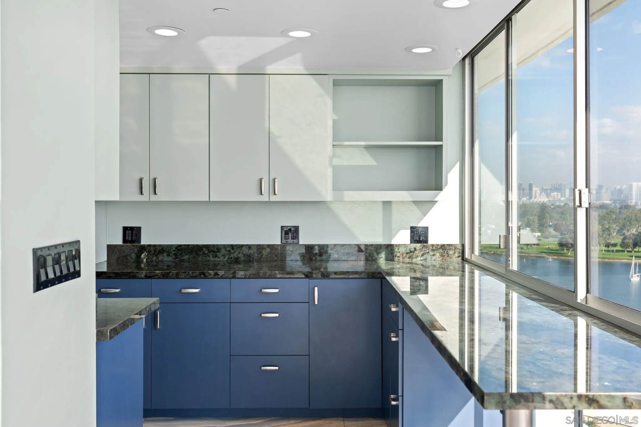 https://cdn.realtyfeed.com/cdn/127/250044099/3d632e05a7e8000241af9dbec434f241.webp