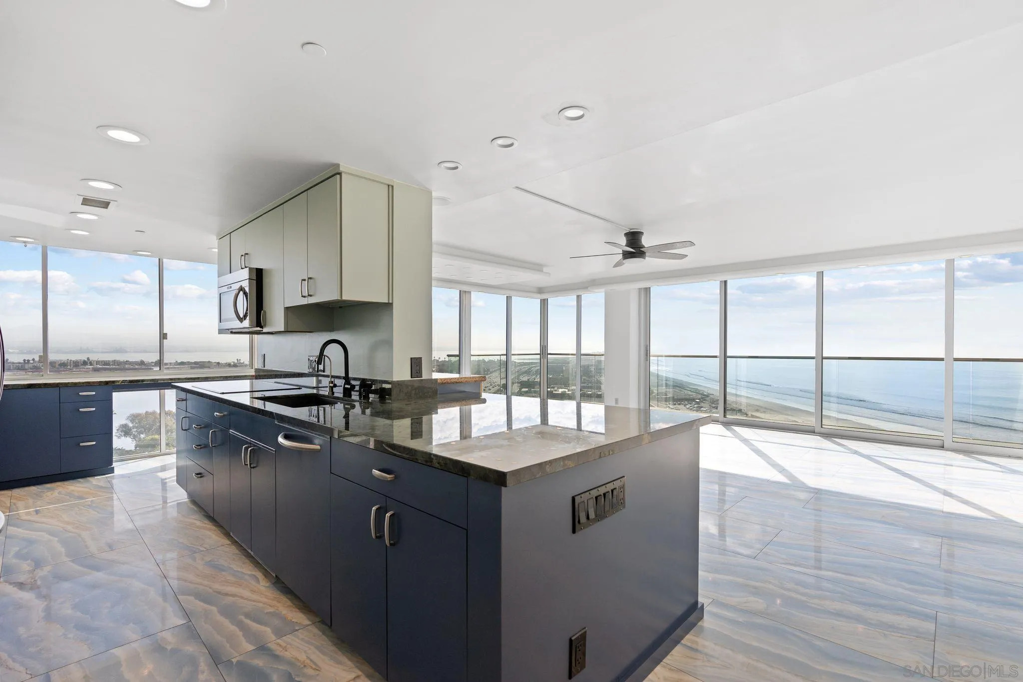1760 Avenida del Mundo UNIT 406, Coronado, CA, 92118