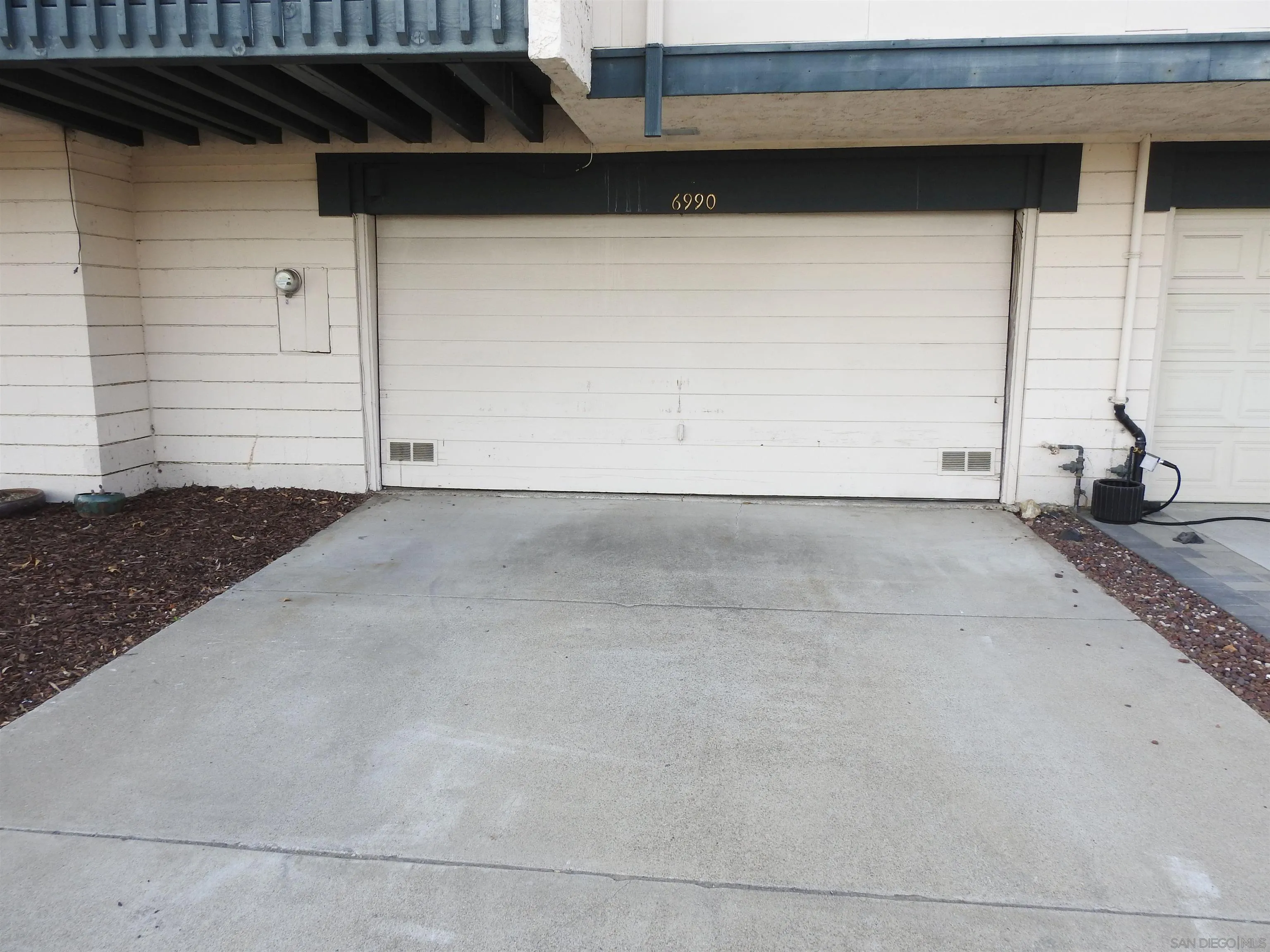 https://cdn.realtyfeed.com/cdn/127/250044125/48116f5781f1a73c35619880aef62cab.webp
