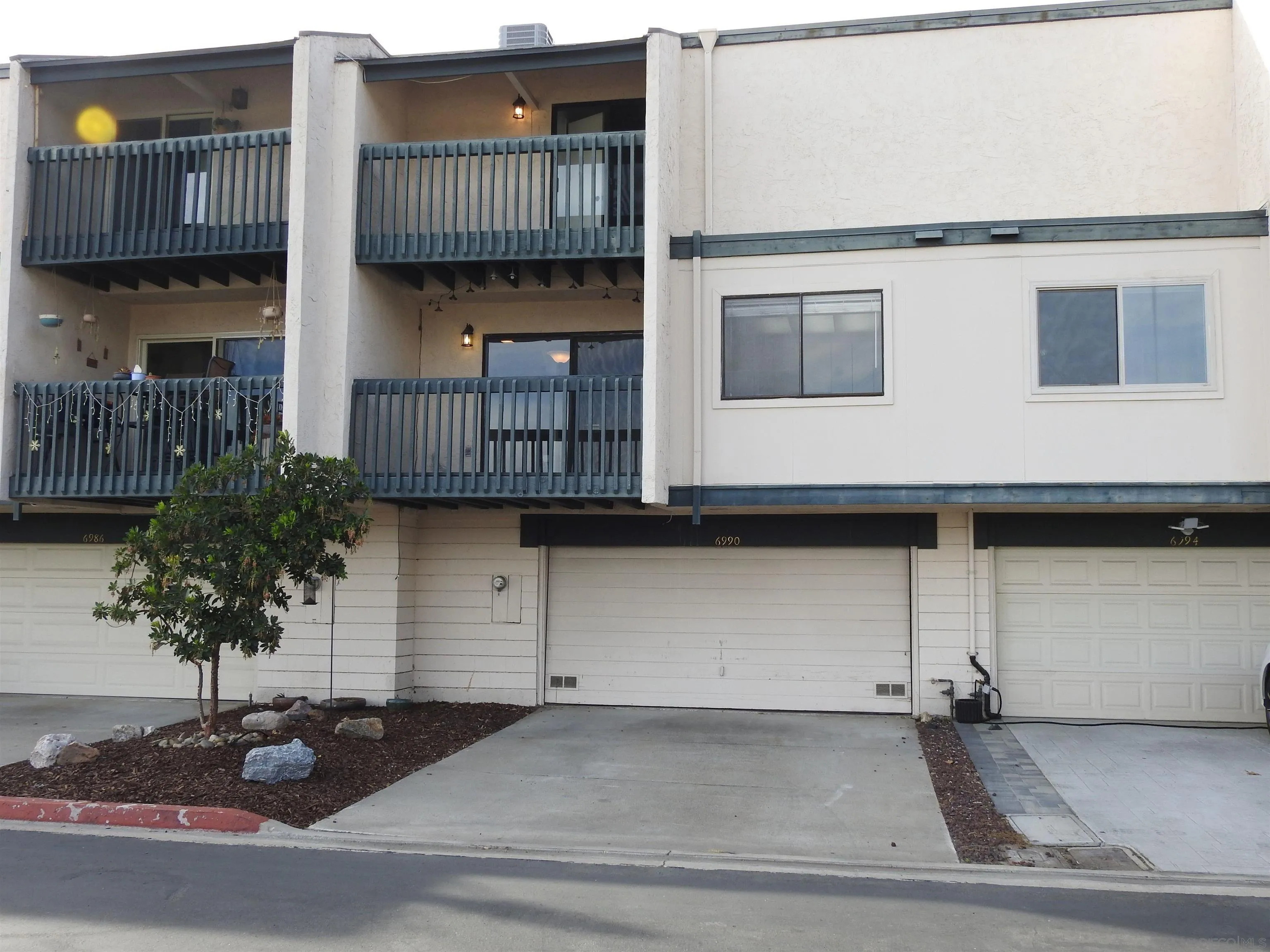 https://cdn.realtyfeed.com/cdn/127/250044125/65dc0960a8a9f9f050fd3f2768902493.webp