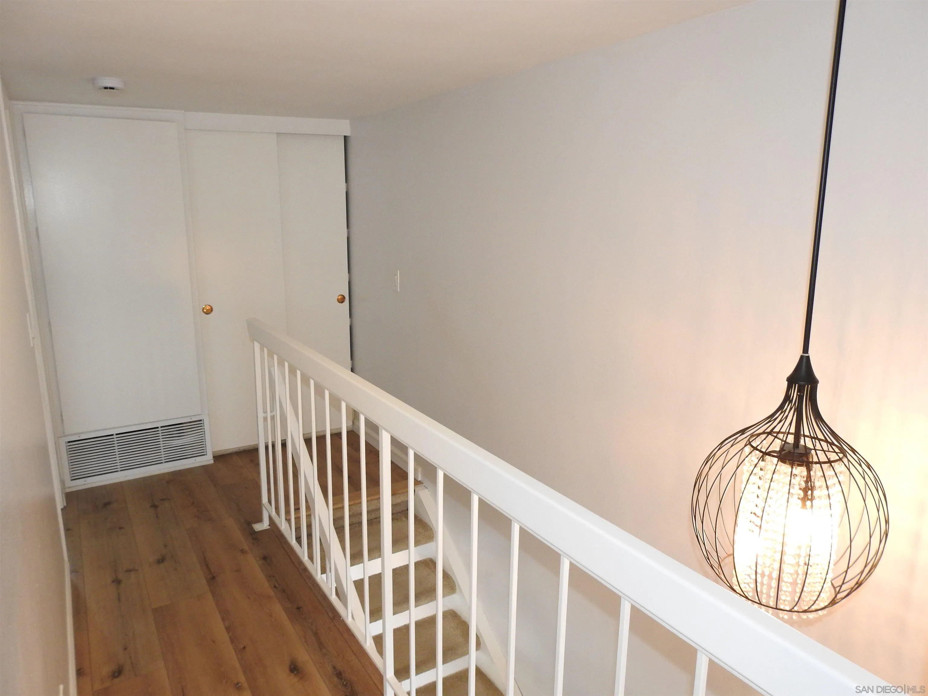 https://cdn.realtyfeed.com/cdn/127/250044125/6edd57a80f94ea56c0960aa29571721d.webp