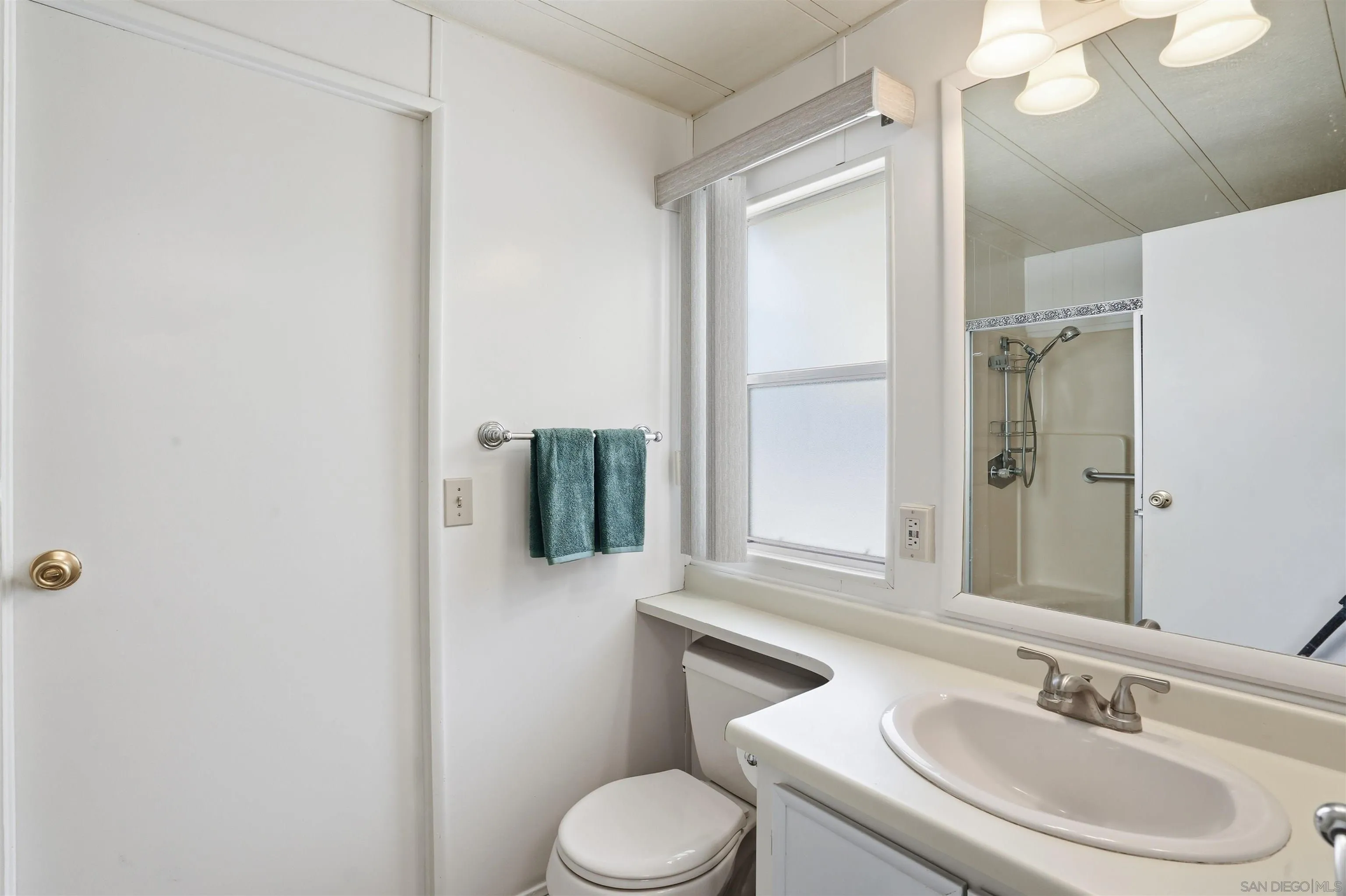 https://cdn.realtyfeed.com/cdn/127/250044130/458939eb10f81ba390f012f70626cea7.webp