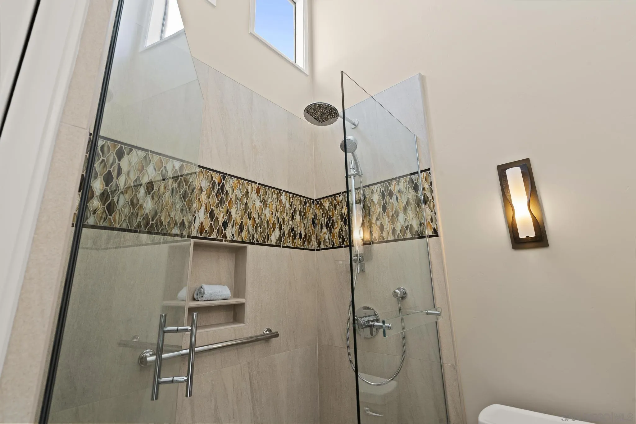 Photo #37: 250044138 Listing: Photo #37